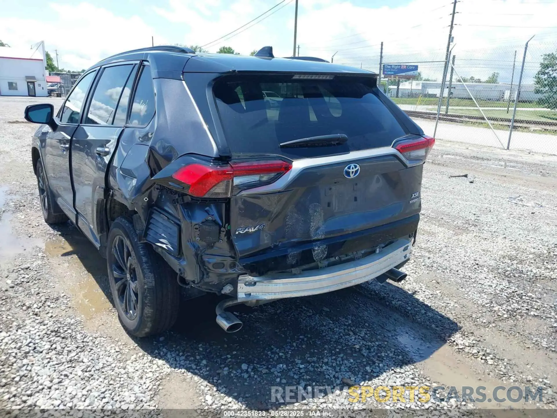 6 Photograph of a damaged car 4T3E6RFVXRU167468 TOYOTA RAV4 HYBRID 2024