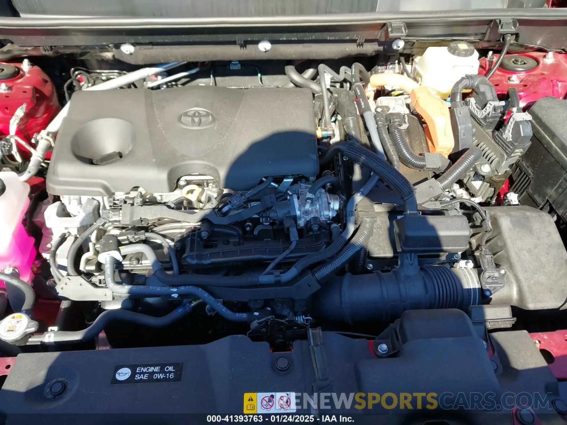 10 Photograph of a damaged car 4T3LWRFV2RU122564 TOYOTA RAV4 HYBRID 2024