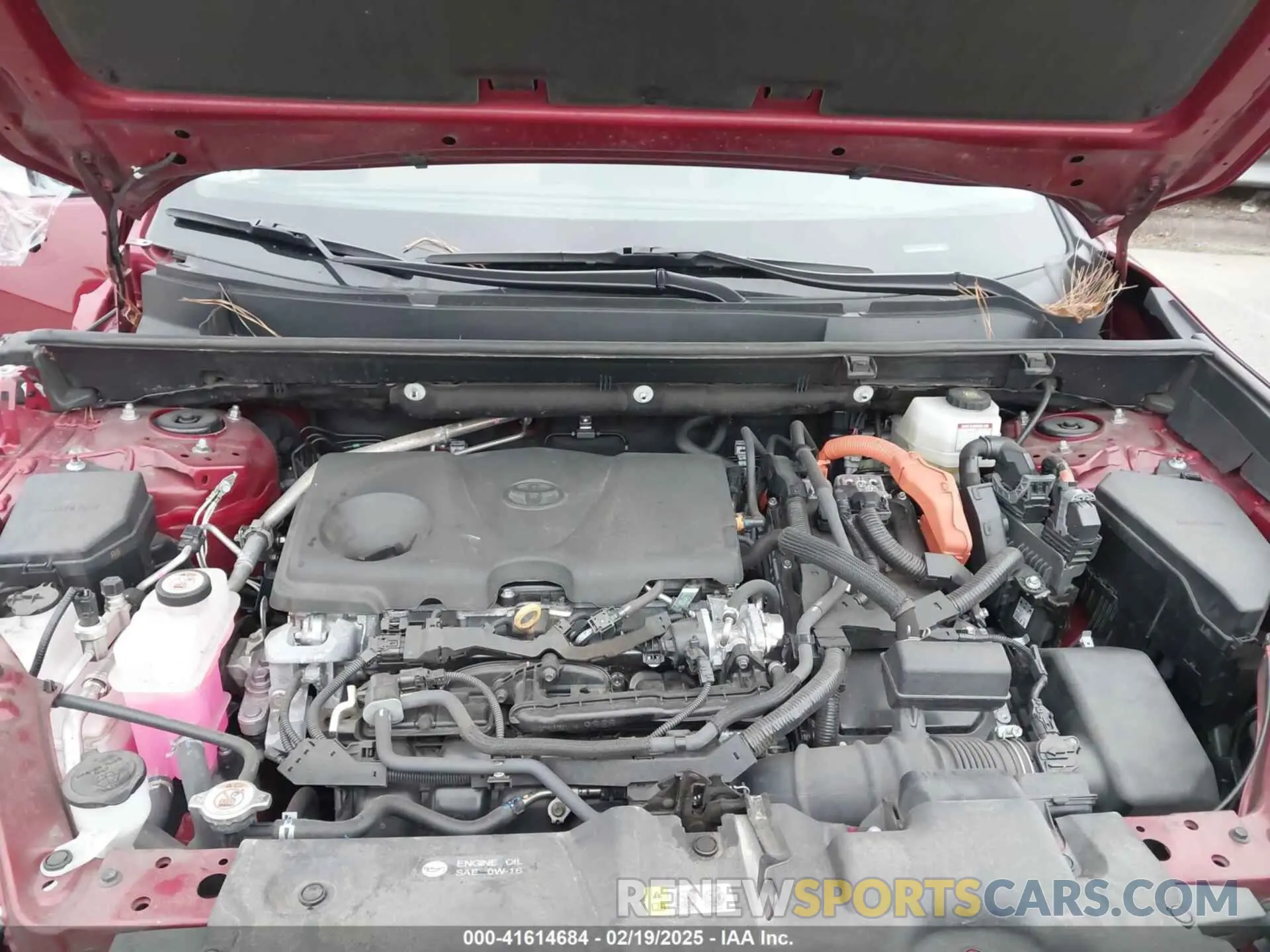 10 Photograph of a damaged car 4T3LWRFV7RU136279 TOYOTA RAV4 HYBRID 2024