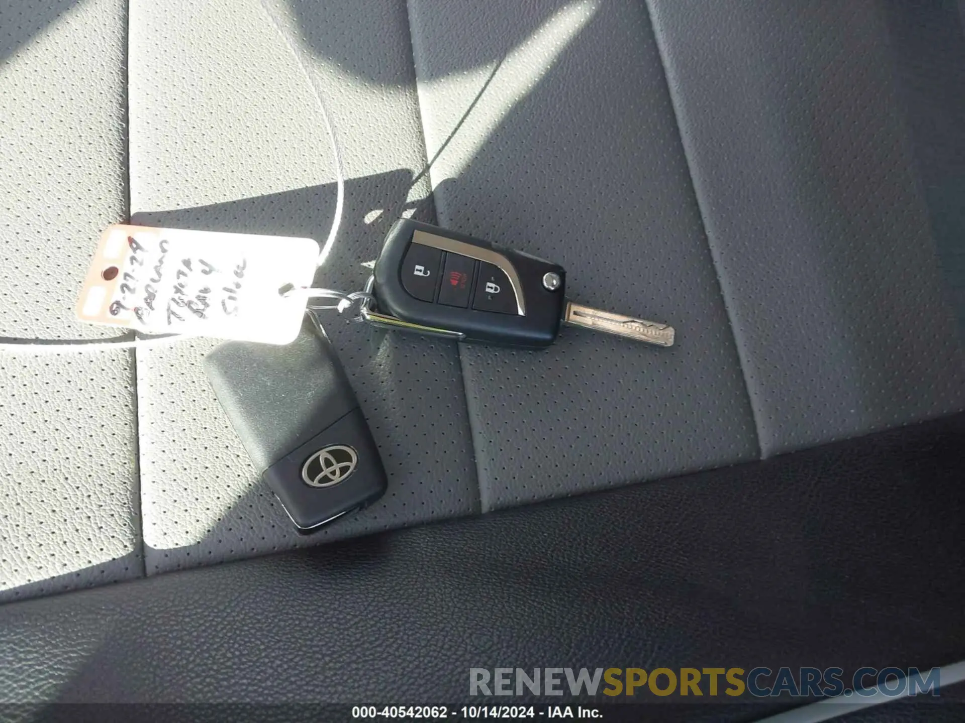11 Photograph of a damaged car 4T3LWRFV8RU143922 TOYOTA RAV4 HYBRID 2024