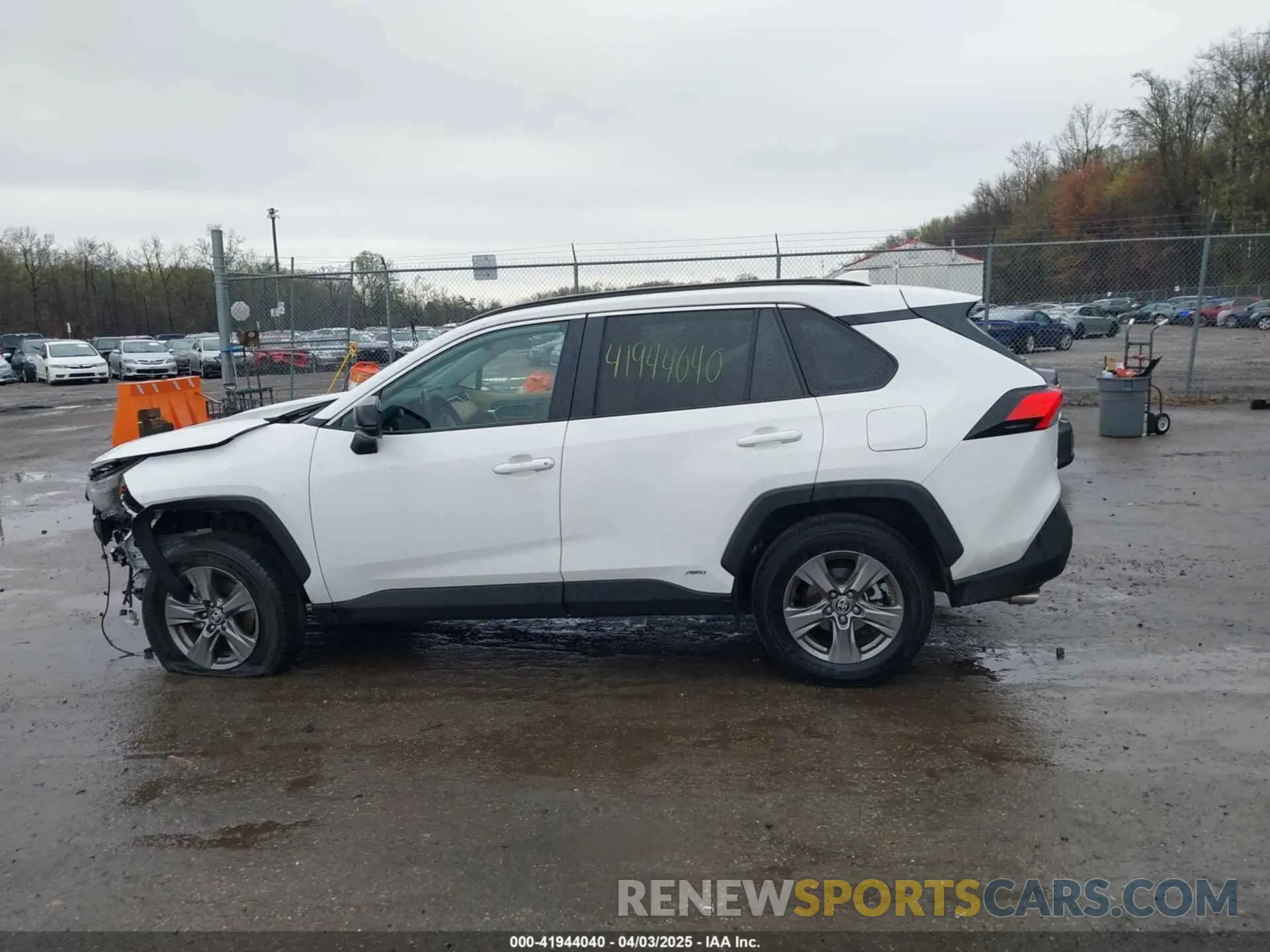 14 Photograph of a damaged car 4T3LWRFVXRU130654 TOYOTA RAV4 HYBRID 2024