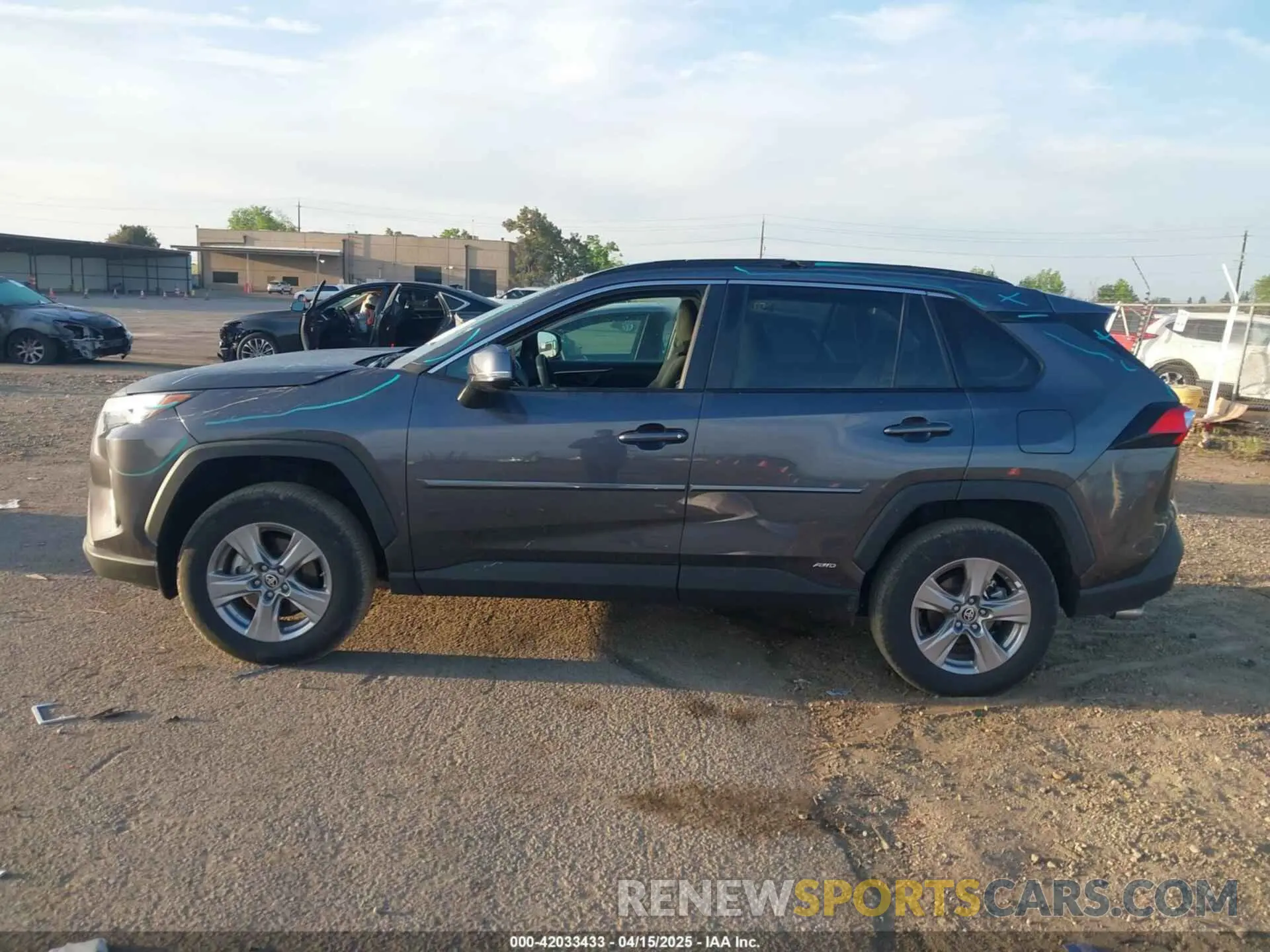 14 Photograph of a damaged car 4T3MWRFV2RU152880 TOYOTA RAV4 HYBRID 2024