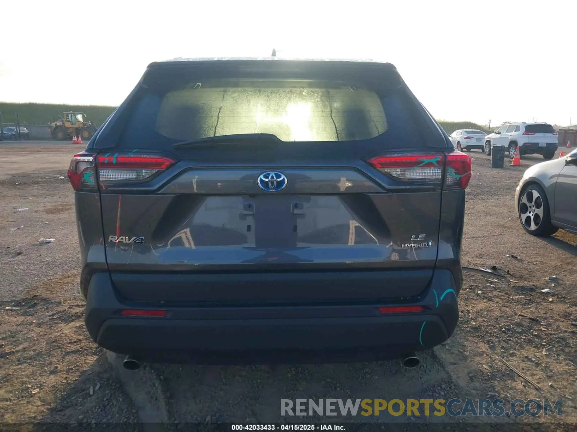16 Photograph of a damaged car 4T3MWRFV2RU152880 TOYOTA RAV4 HYBRID 2024