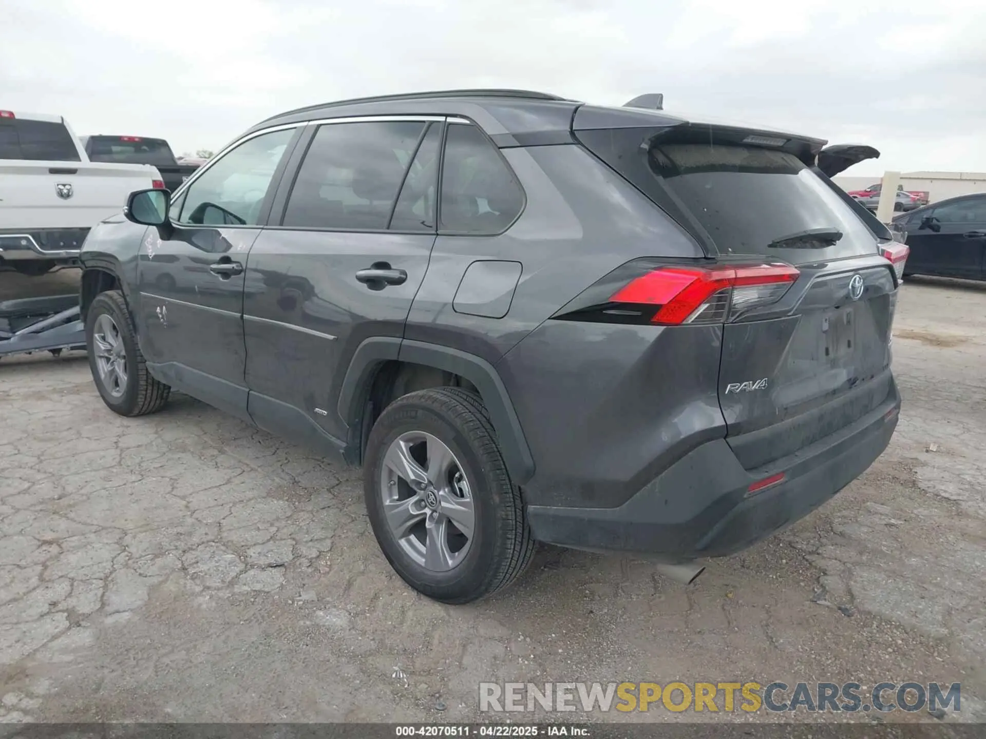 3 Photograph of a damaged car 4T3MWRFV9RU156795 TOYOTA RAV4 HYBRID 2024
