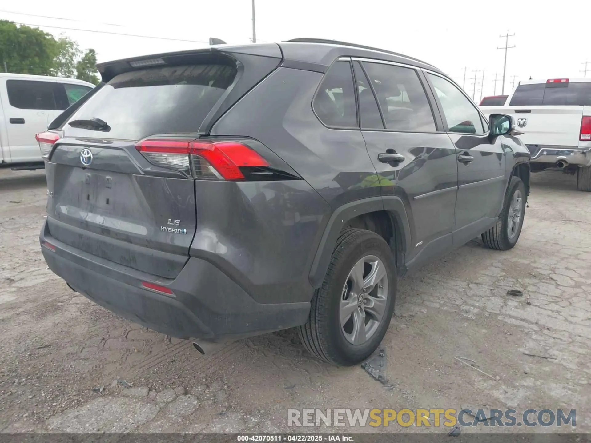 4 Photograph of a damaged car 4T3MWRFV9RU156795 TOYOTA RAV4 HYBRID 2024