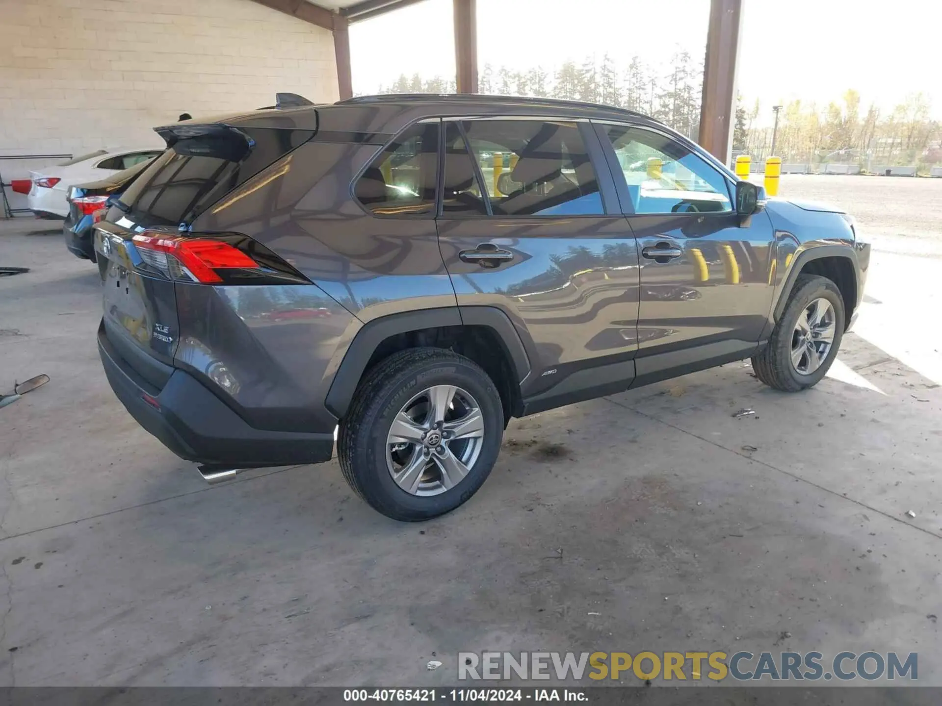 4 Photograph of a damaged car 4T3RWRFV0RU112156 TOYOTA RAV4 HYBRID 2024