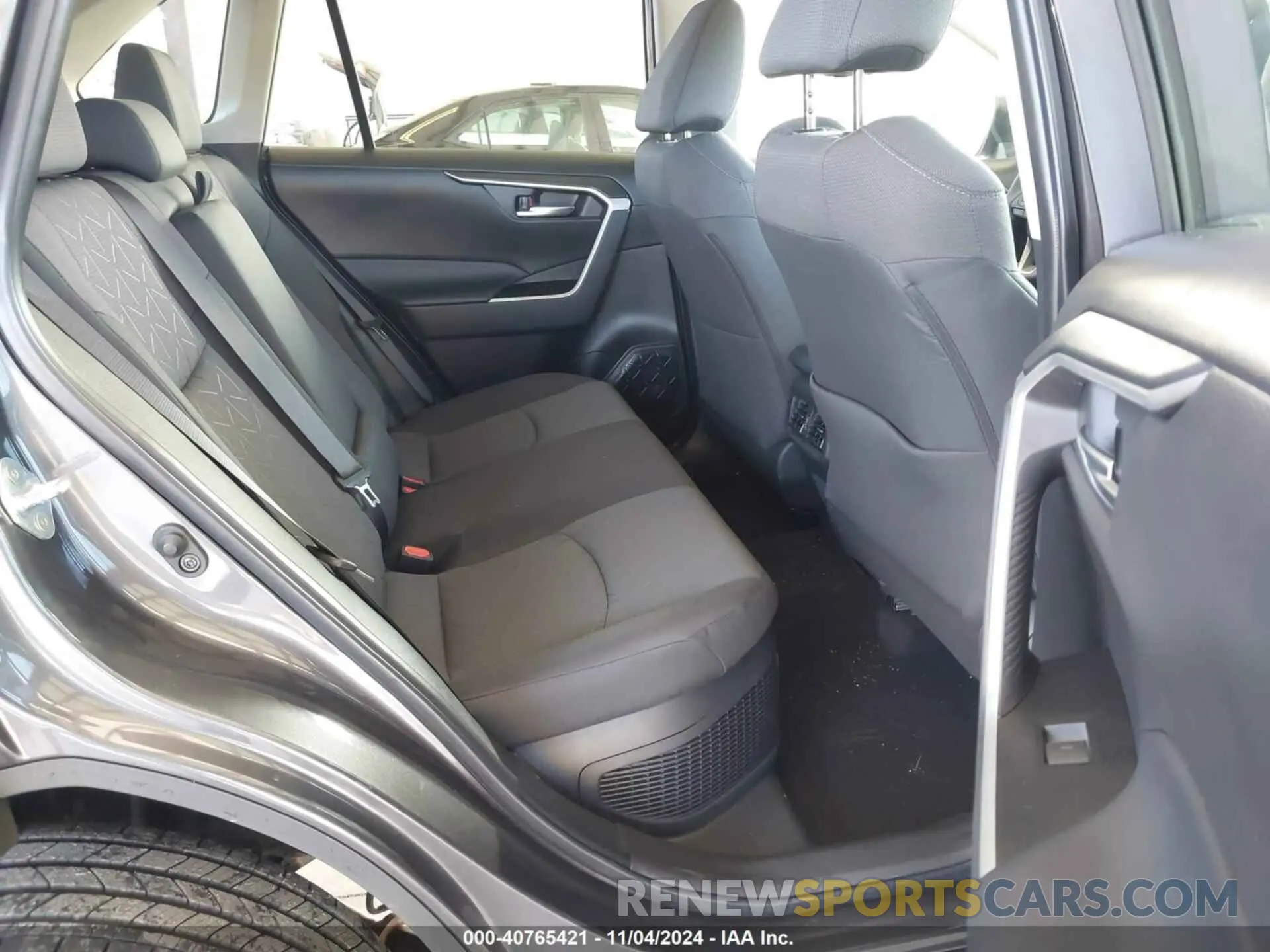 8 Photograph of a damaged car 4T3RWRFV0RU112156 TOYOTA RAV4 HYBRID 2024