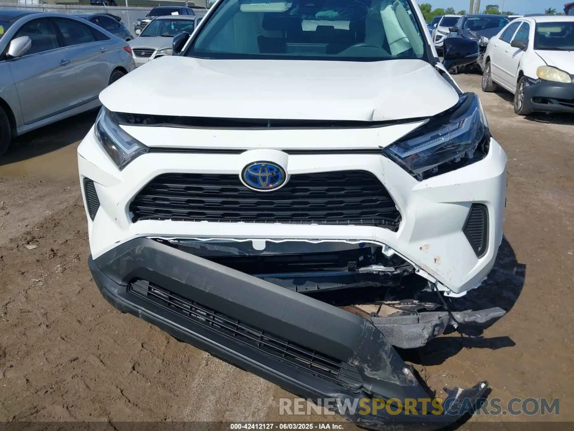6 Photograph of a damaged car 4T3RWRFV0RU153645 TOYOTA RAV4 HYBRID 2024