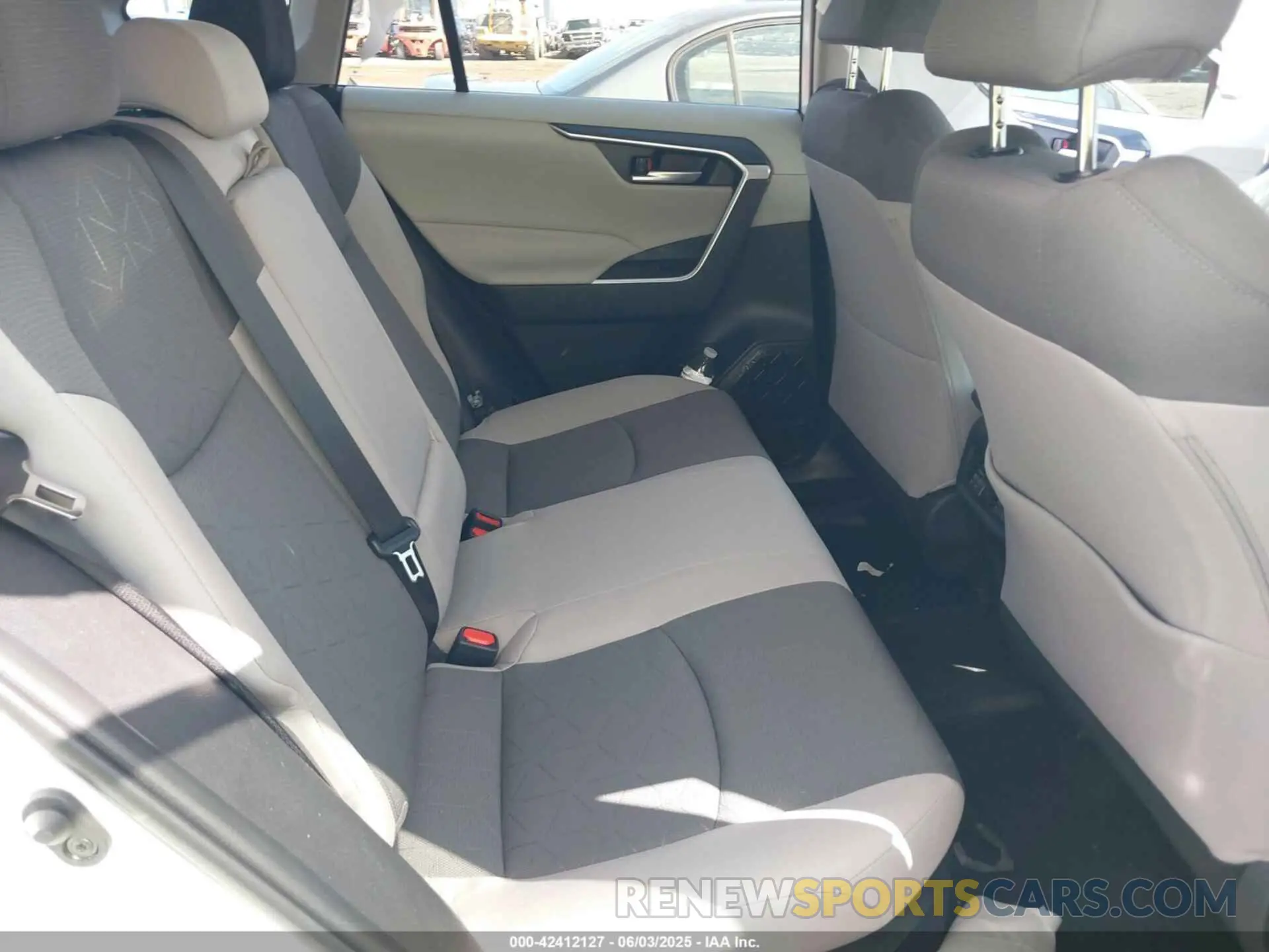 8 Photograph of a damaged car 4T3RWRFV0RU153645 TOYOTA RAV4 HYBRID 2024