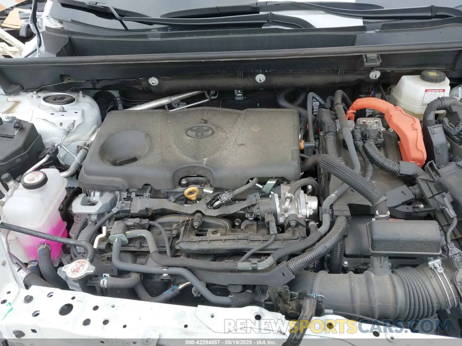 10 Photograph of a damaged car 4T3RWRFV1RU133016 TOYOTA RAV4 HYBRID 2024
