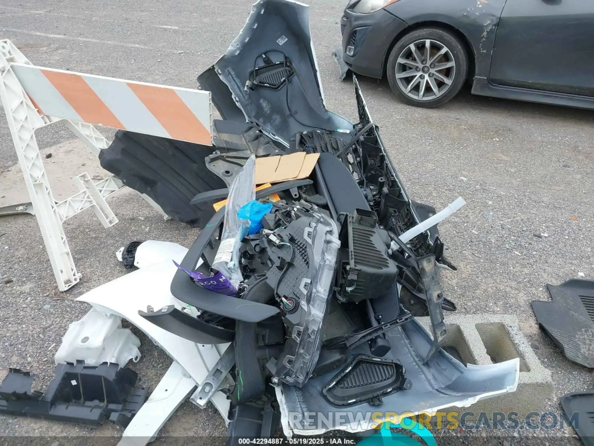 12 Photograph of a damaged car 4T3RWRFV1RU133016 TOYOTA RAV4 HYBRID 2024