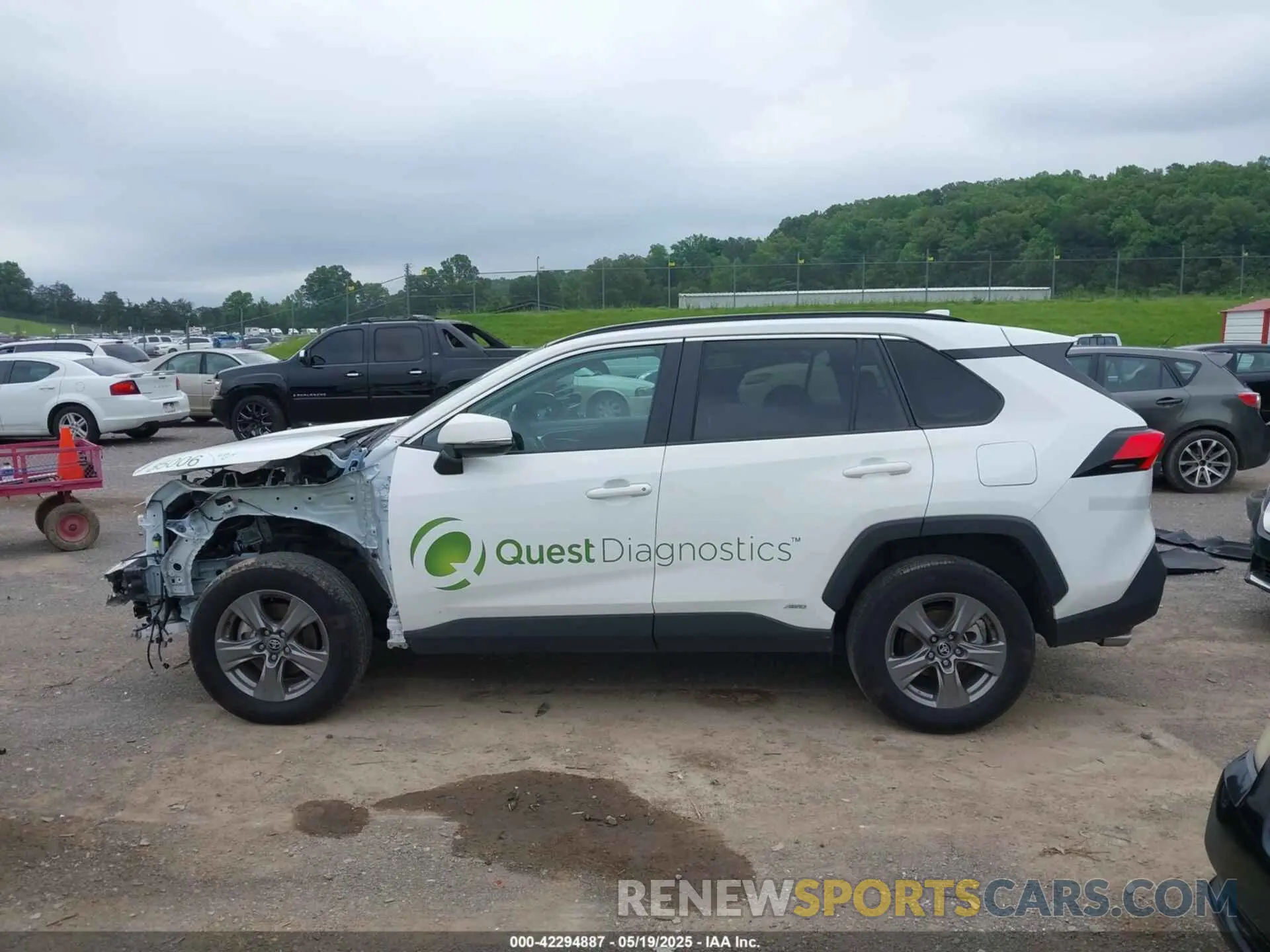 15 Photograph of a damaged car 4T3RWRFV1RU133016 TOYOTA RAV4 HYBRID 2024