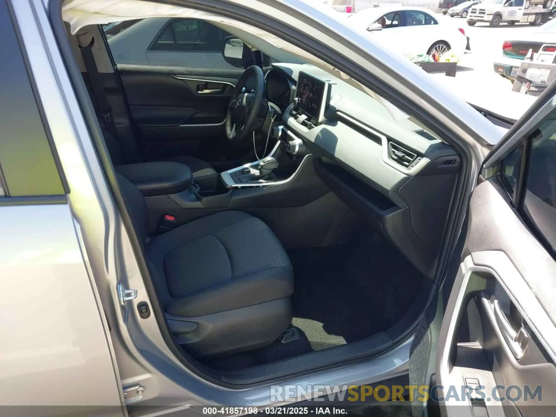 5 Photograph of a damaged car 4T3RWRFV3RU124513 TOYOTA RAV4 HYBRID 2024
