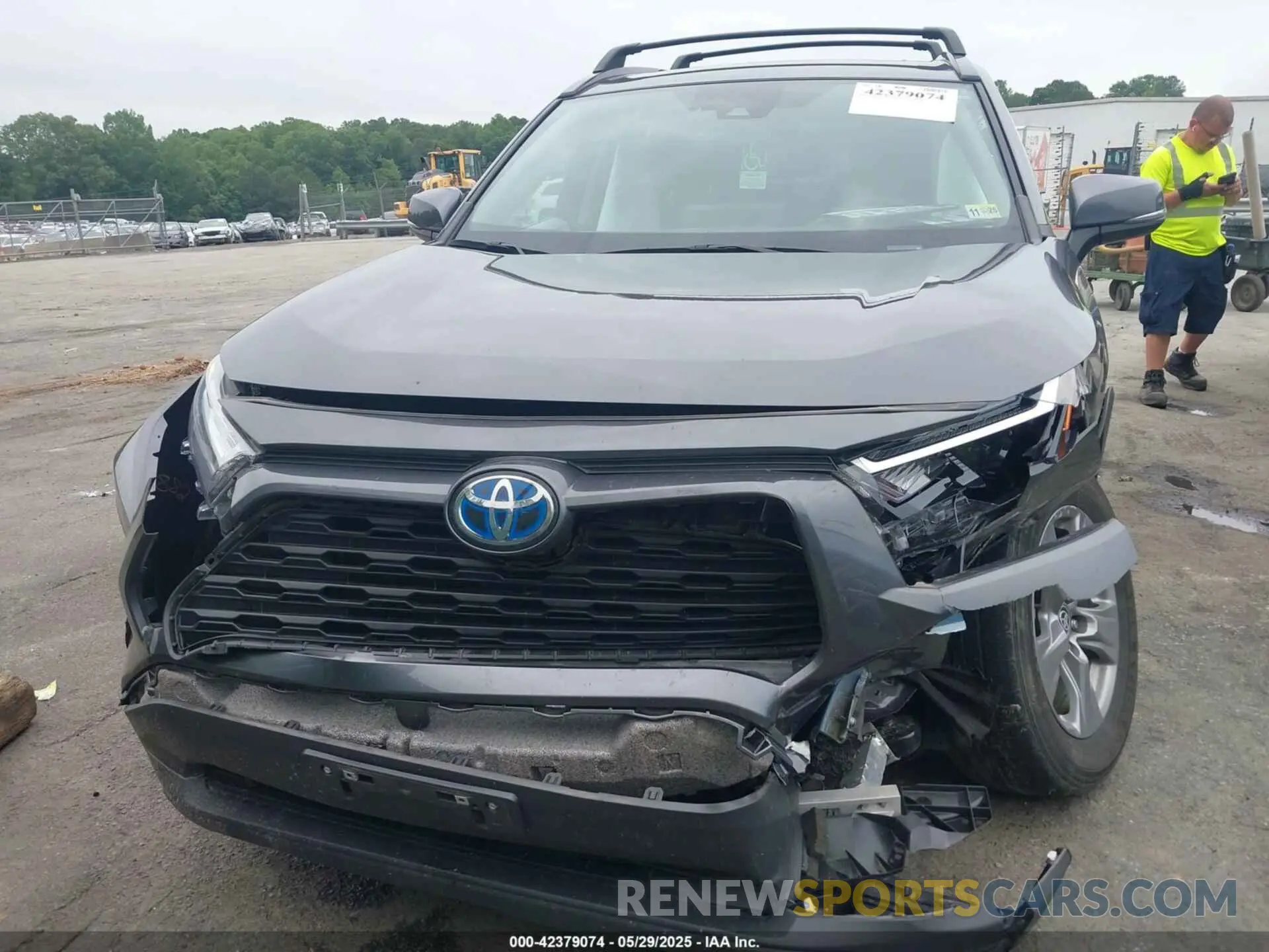 12 Photograph of a damaged car 4T3RWRFV4RU111446 TOYOTA RAV4 HYBRID 2024