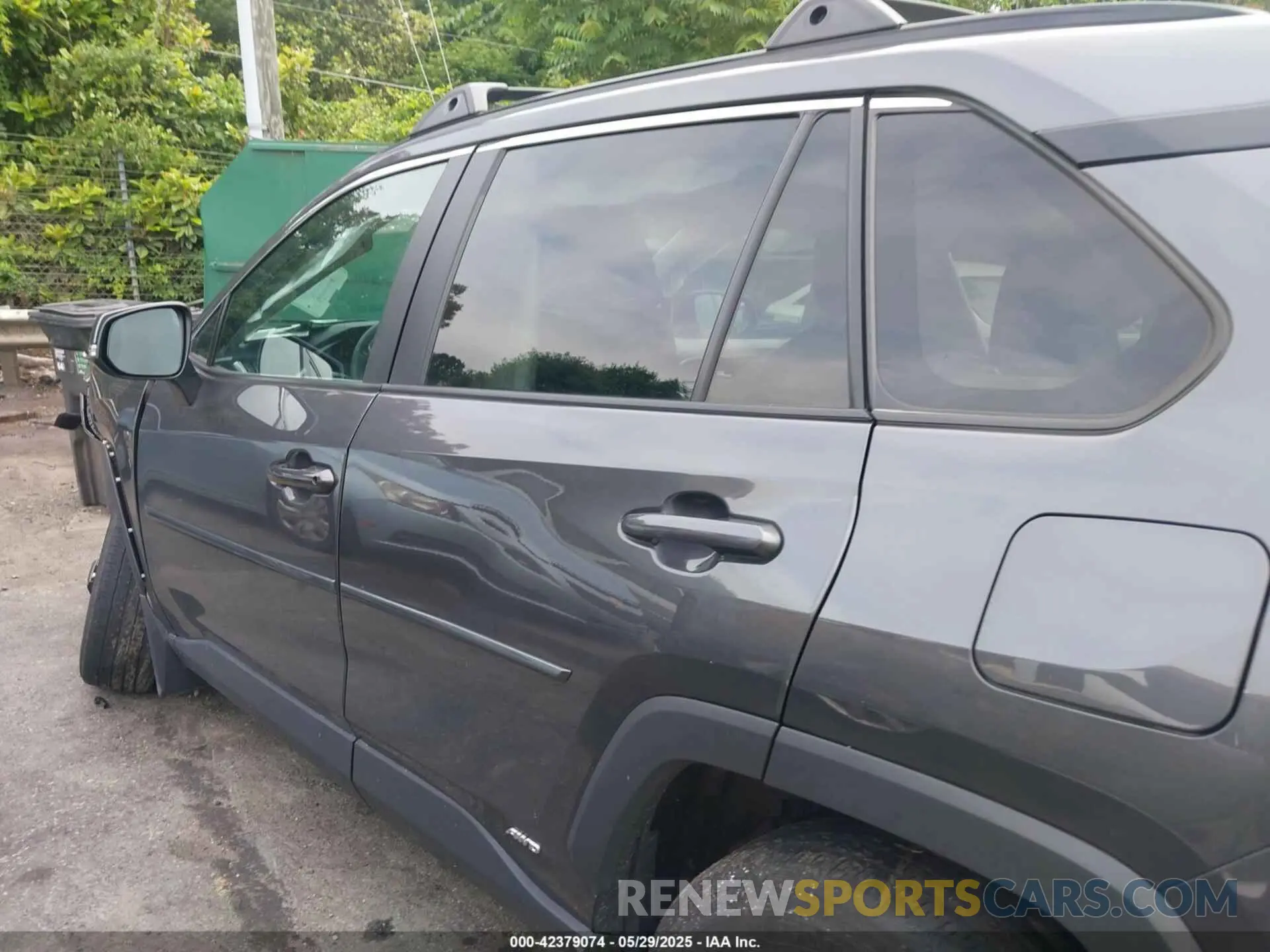 14 Photograph of a damaged car 4T3RWRFV4RU111446 TOYOTA RAV4 HYBRID 2024