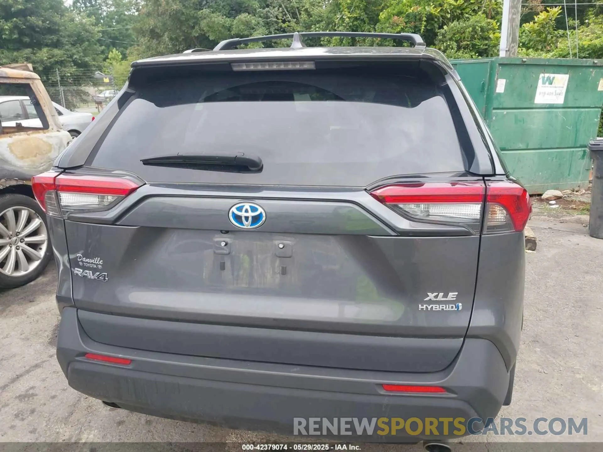 16 Photograph of a damaged car 4T3RWRFV4RU111446 TOYOTA RAV4 HYBRID 2024