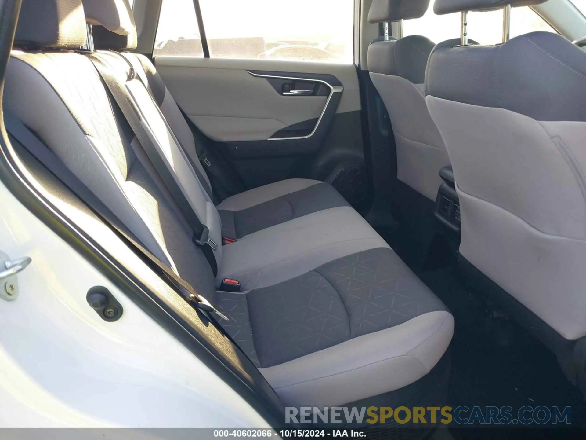 8 Photograph of a damaged car 4T3RWRFV4RU140476 TOYOTA RAV4 HYBRID 2024