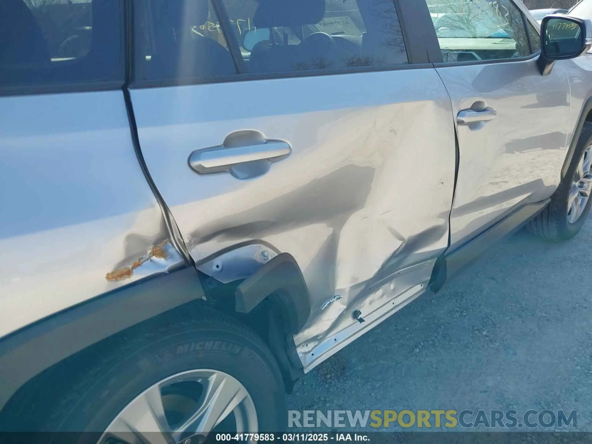 19 Photograph of a damaged car 4T3RWRFV4RU145970 TOYOTA RAV4 HYBRID 2024