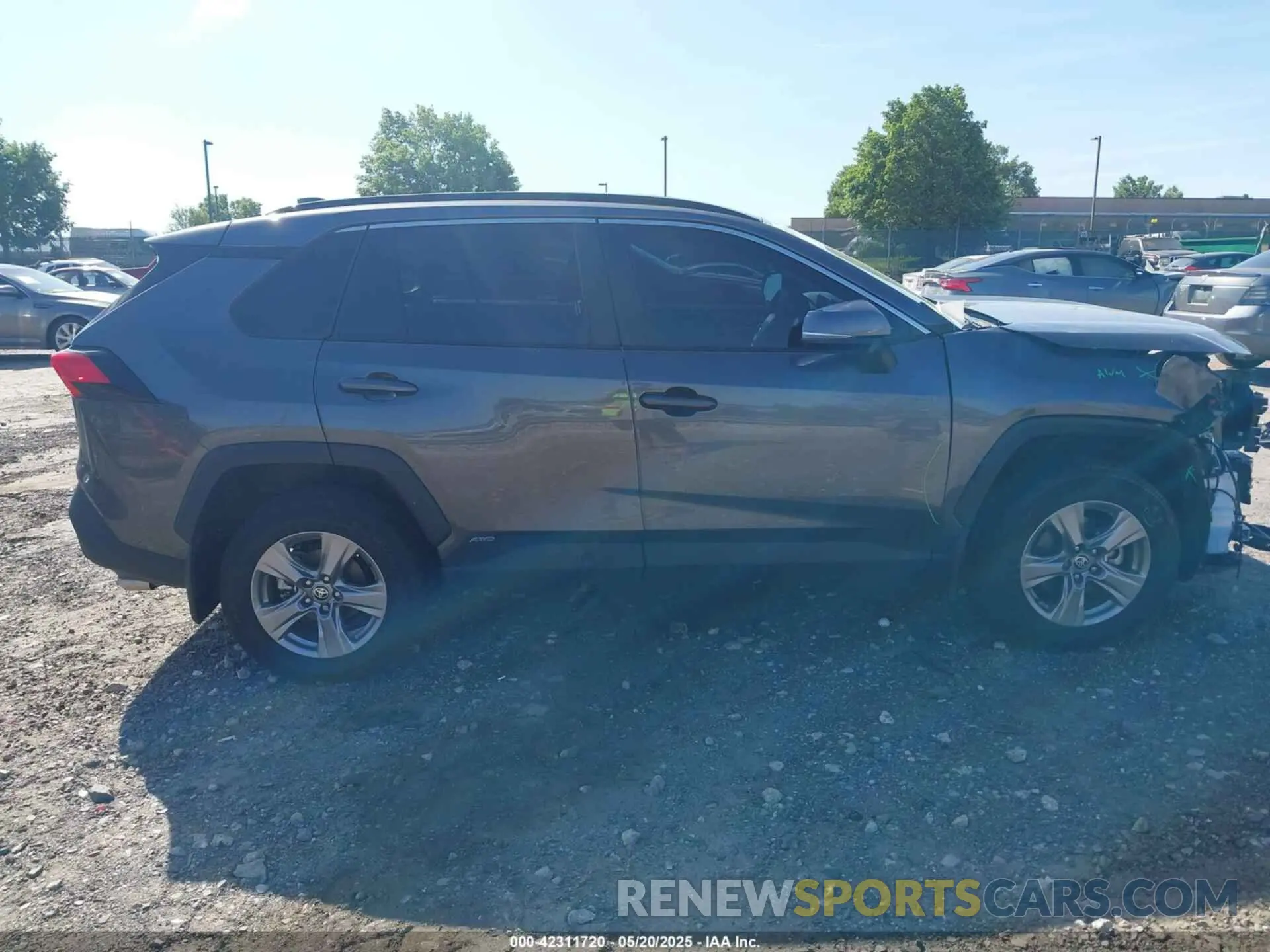 13 Photograph of a damaged car 4T3RWRFV5RU117417 TOYOTA RAV4 HYBRID 2024