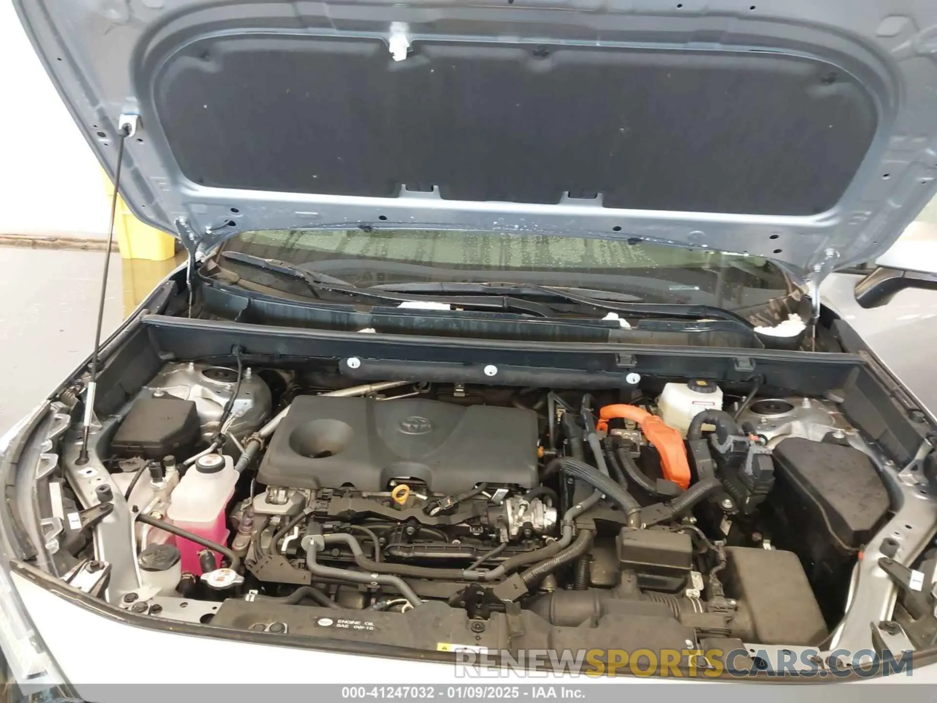 10 Photograph of a damaged car 4T3RWRFV5RU128188 TOYOTA RAV4 HYBRID 2024