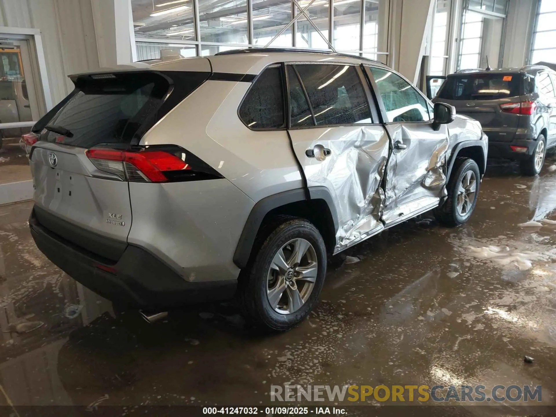 4 Photograph of a damaged car 4T3RWRFV5RU128188 TOYOTA RAV4 HYBRID 2024