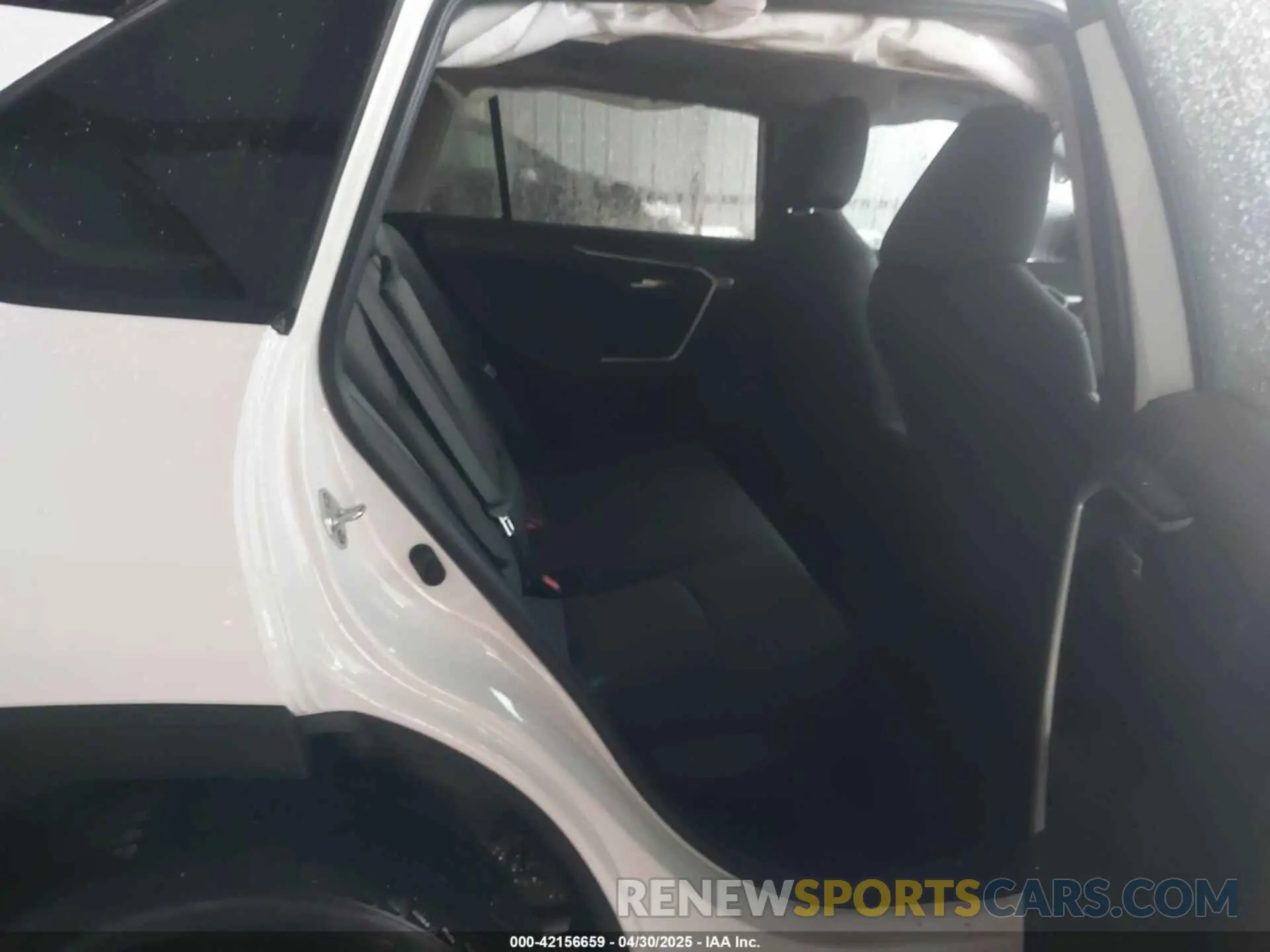 8 Photograph of a damaged car 4T3RWRFV6RU117636 TOYOTA RAV4 HYBRID 2024