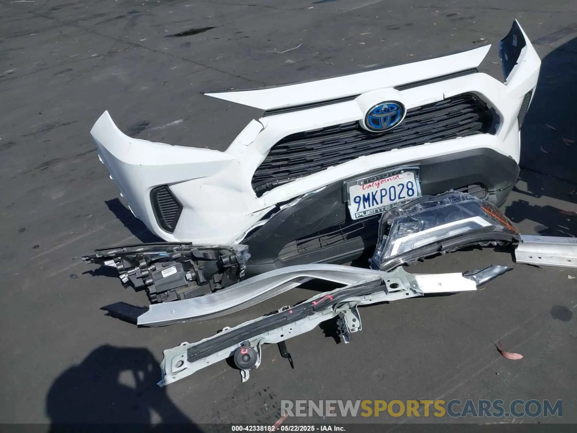 12 Photograph of a damaged car 4T3RWRFV6RU145047 TOYOTA RAV4 HYBRID 2024