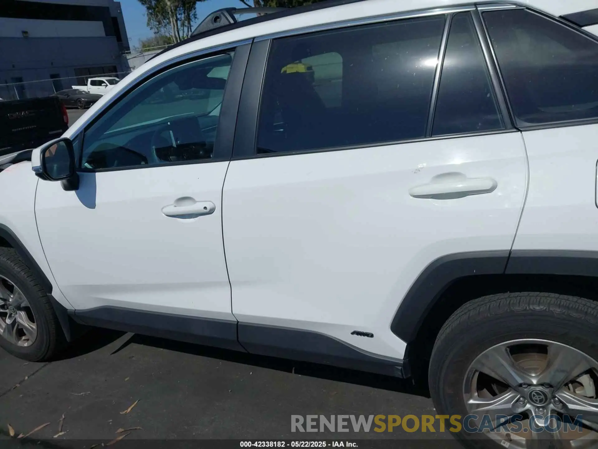 15 Photograph of a damaged car 4T3RWRFV6RU145047 TOYOTA RAV4 HYBRID 2024