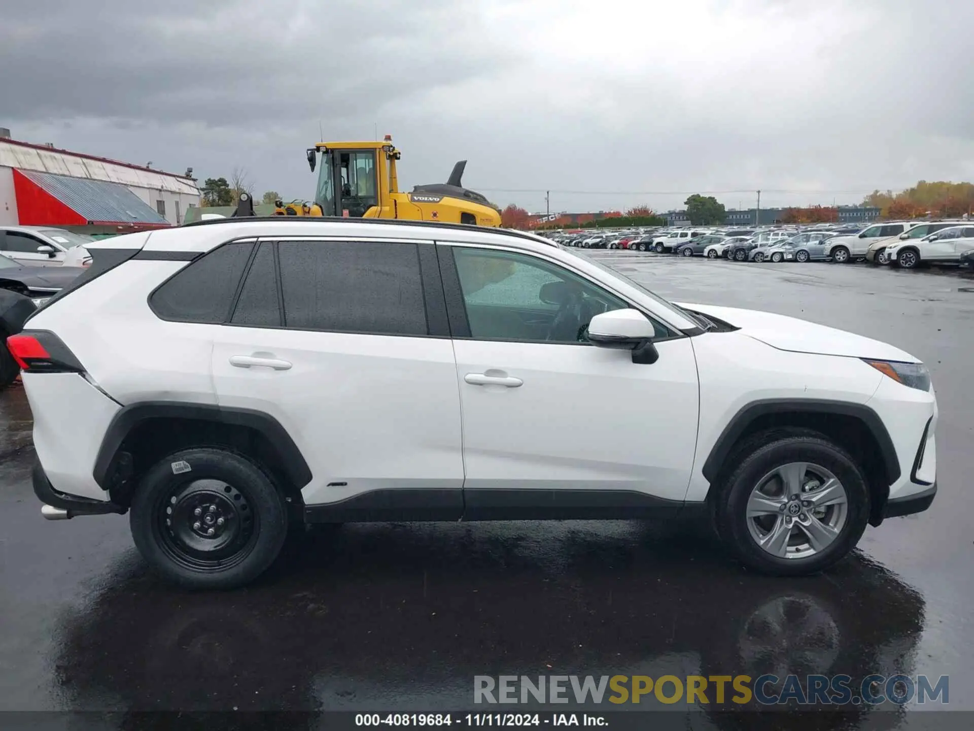 13 Photograph of a damaged car 4T3RWRFV7RU115863 TOYOTA RAV4 HYBRID 2024