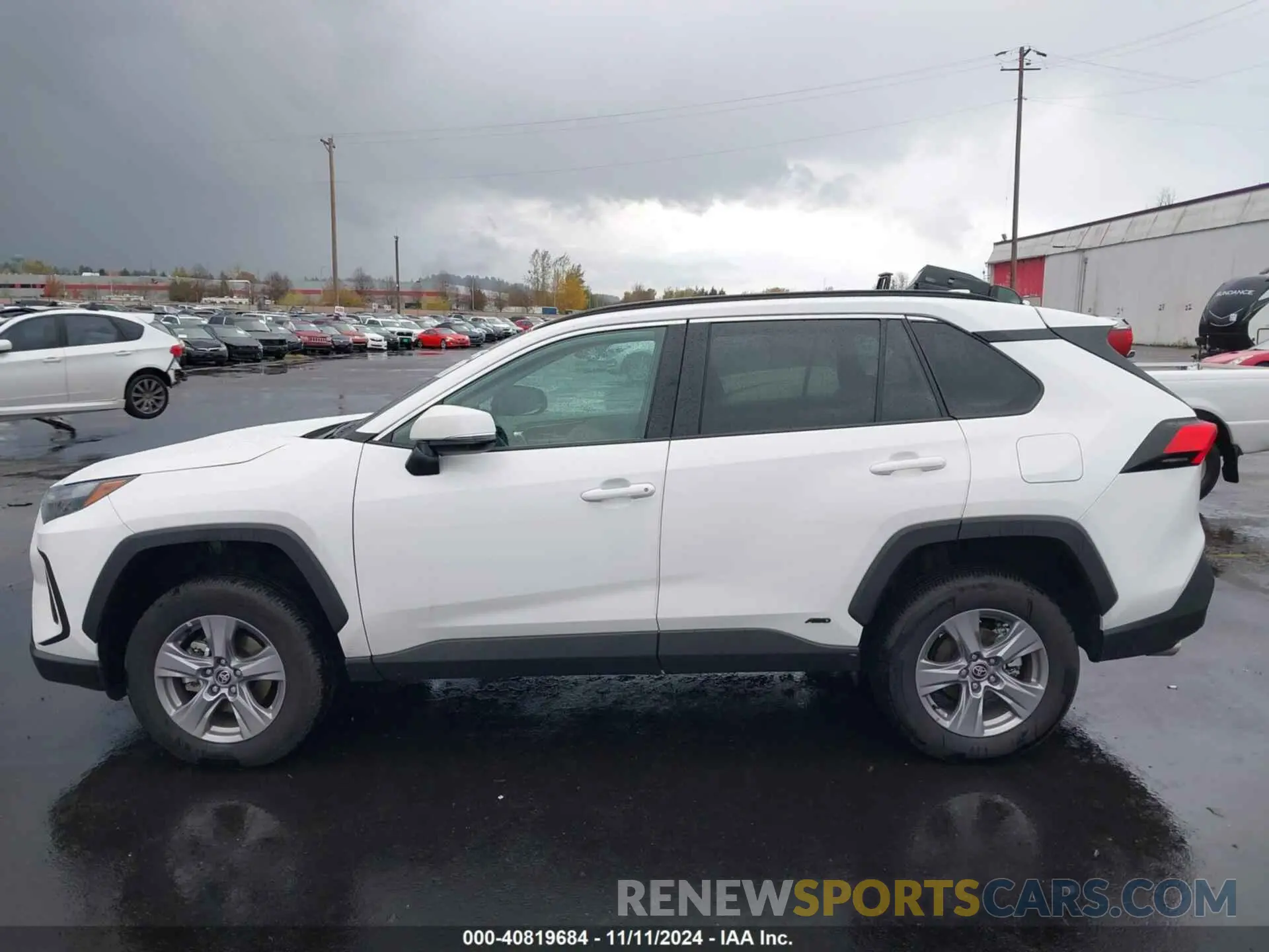 14 Photograph of a damaged car 4T3RWRFV7RU115863 TOYOTA RAV4 HYBRID 2024