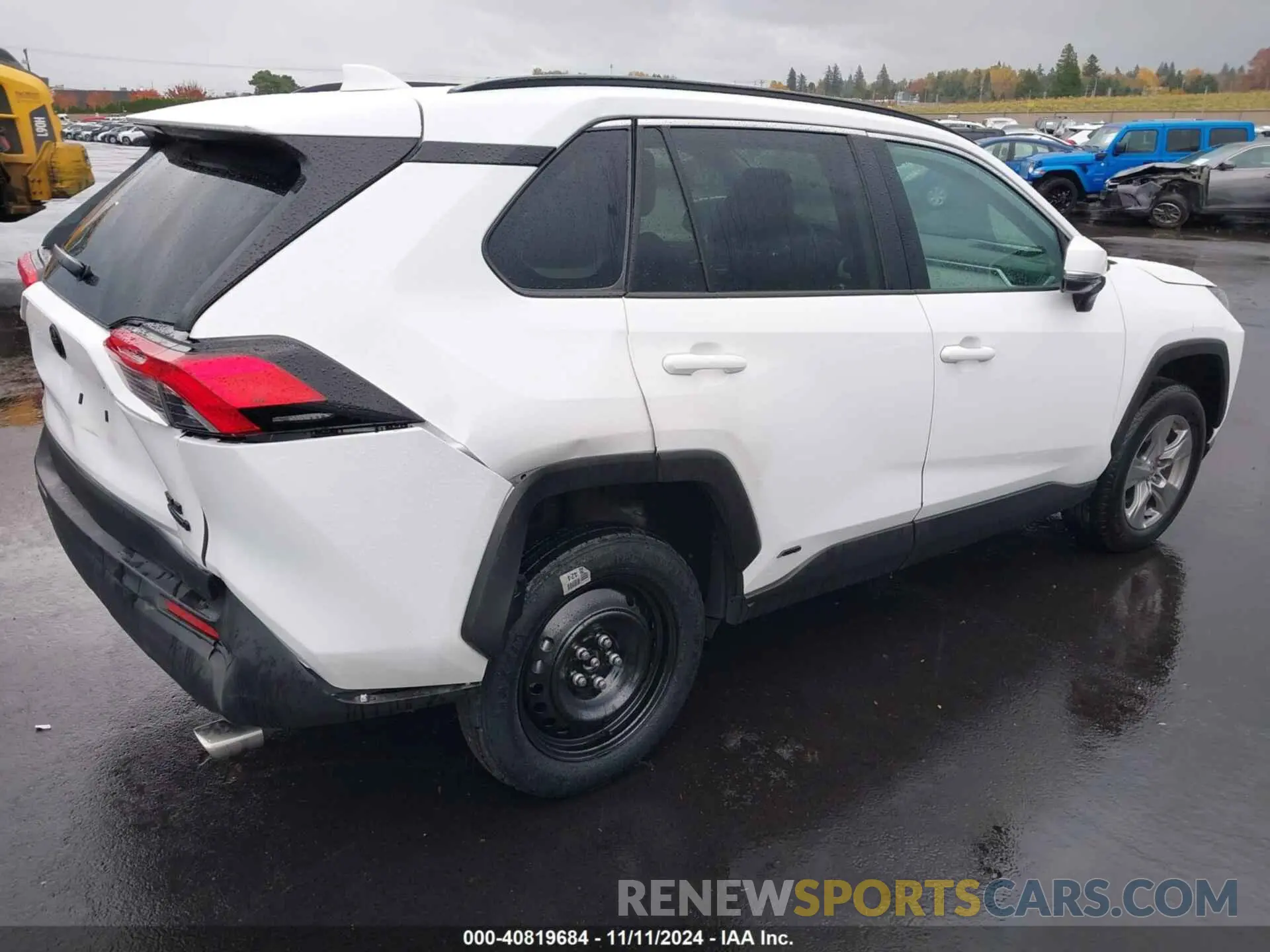4 Photograph of a damaged car 4T3RWRFV7RU115863 TOYOTA RAV4 HYBRID 2024