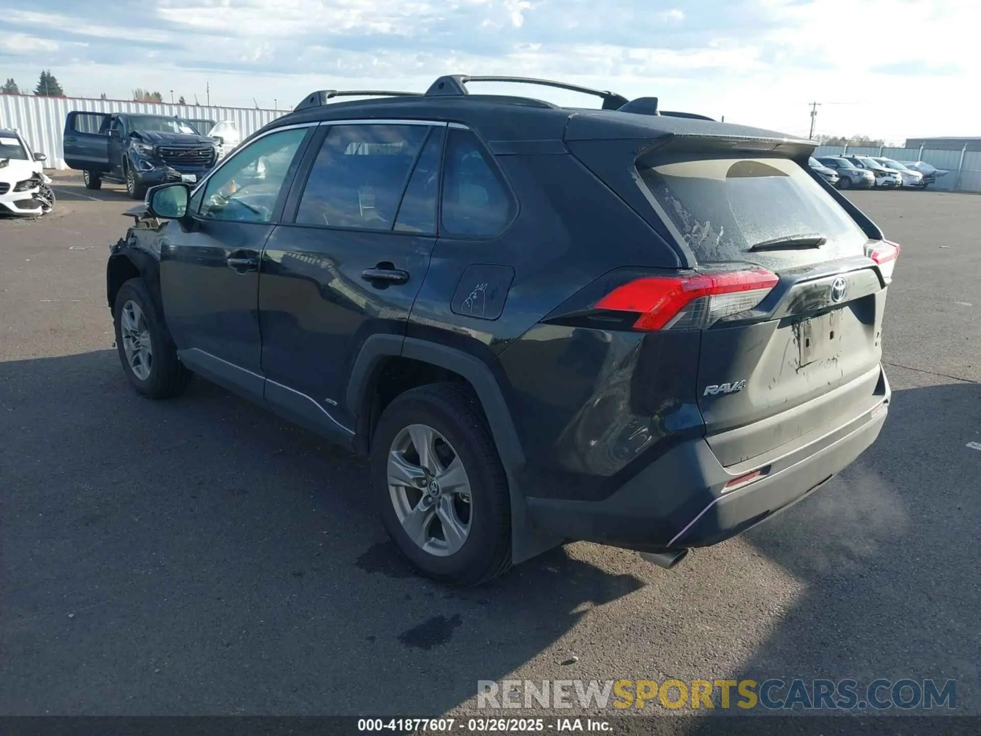 3 Photograph of a damaged car 4T3RWRFV8RU117959 TOYOTA RAV4 HYBRID 2024