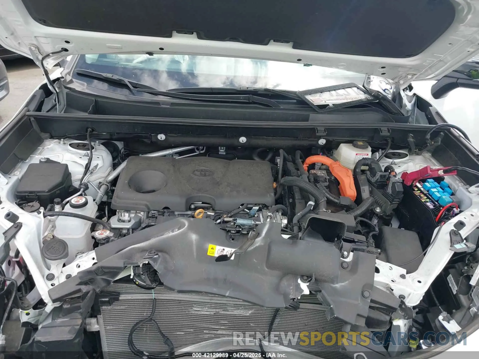 10 Photograph of a damaged car 4T3RWRFV8RU130923 TOYOTA RAV4 HYBRID 2024