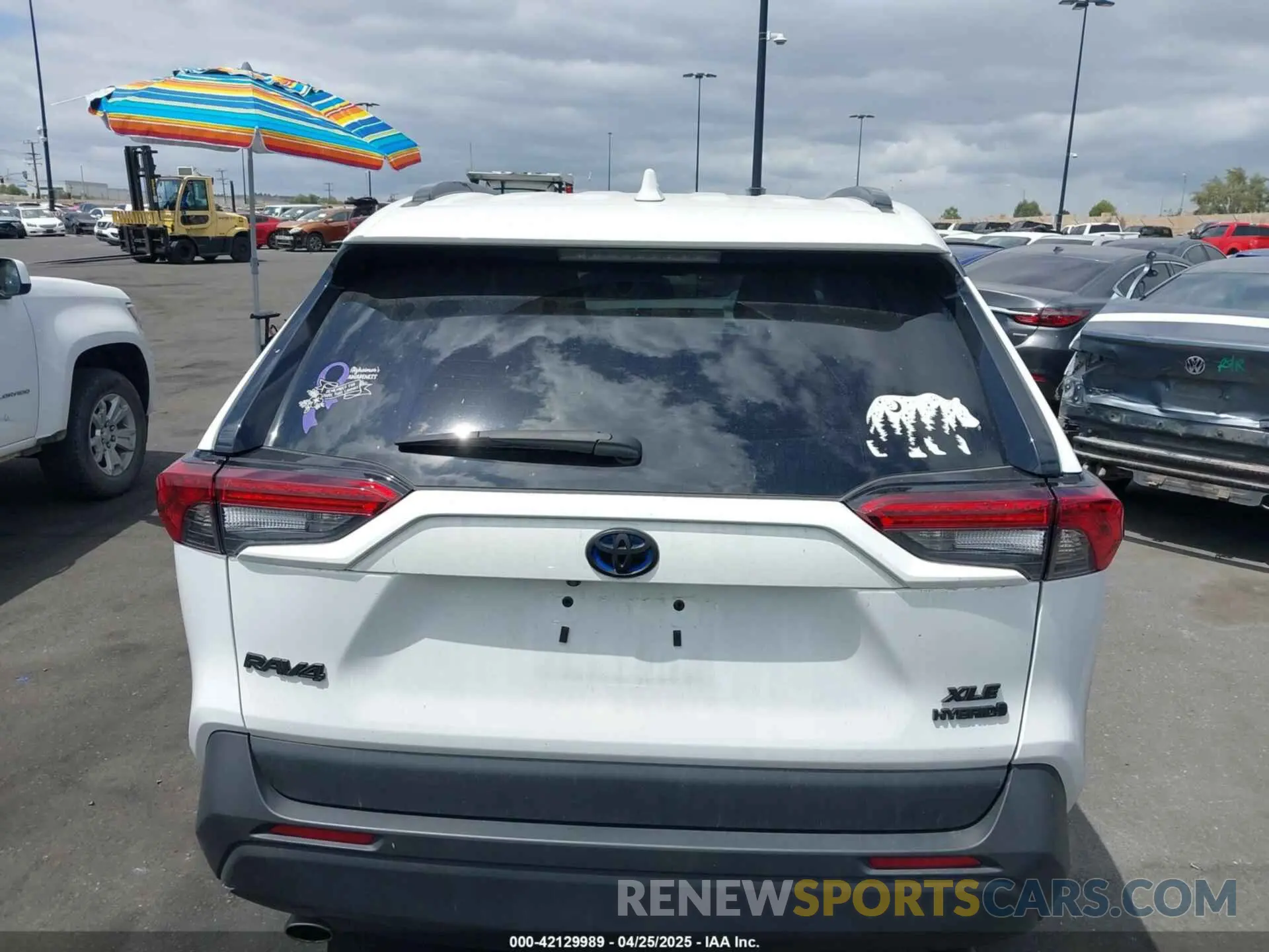 16 Photograph of a damaged car 4T3RWRFV8RU130923 TOYOTA RAV4 HYBRID 2024