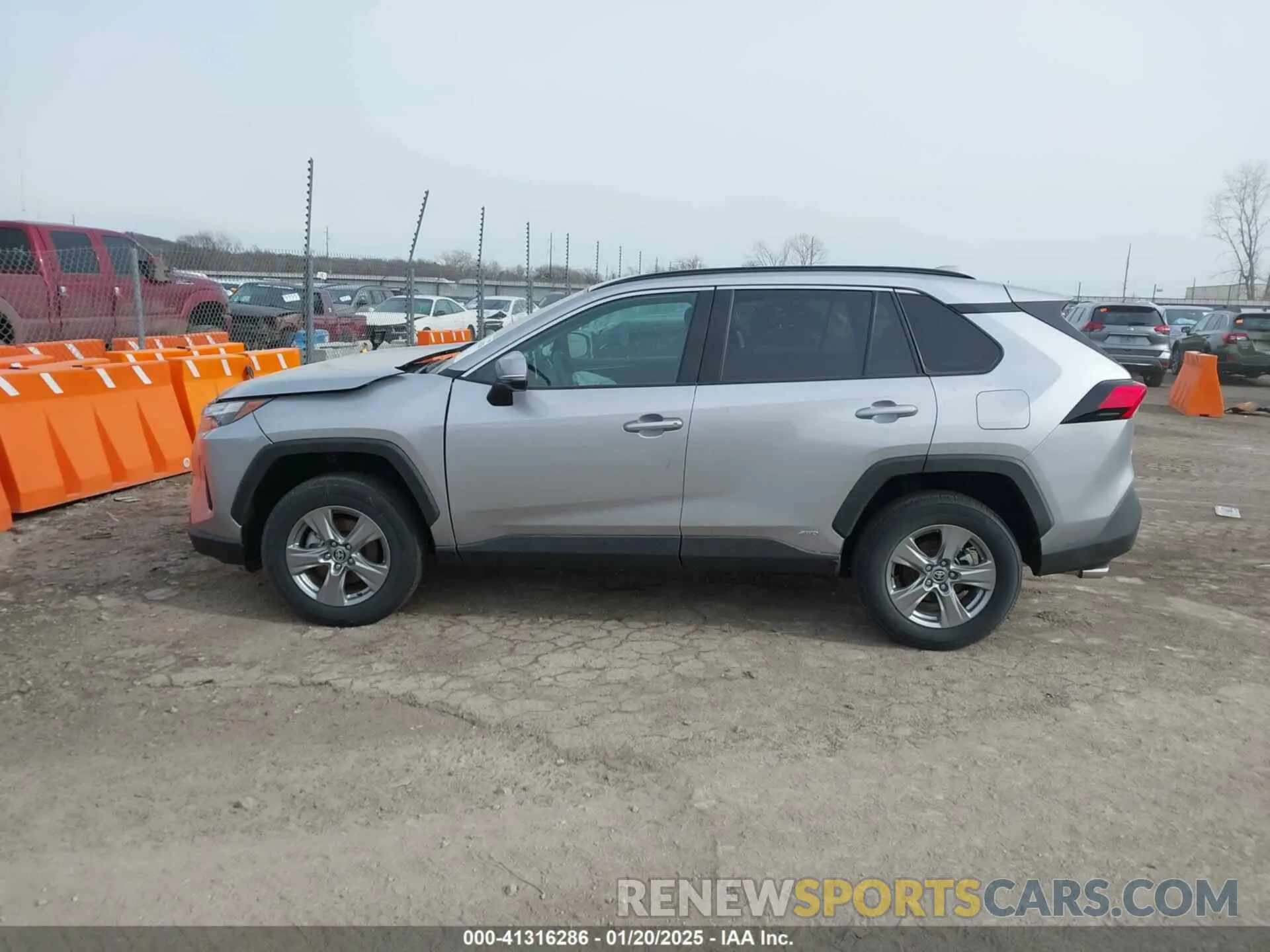 14 Photograph of a damaged car 4T3RWRFV8RU146944 TOYOTA RAV4 HYBRID 2024