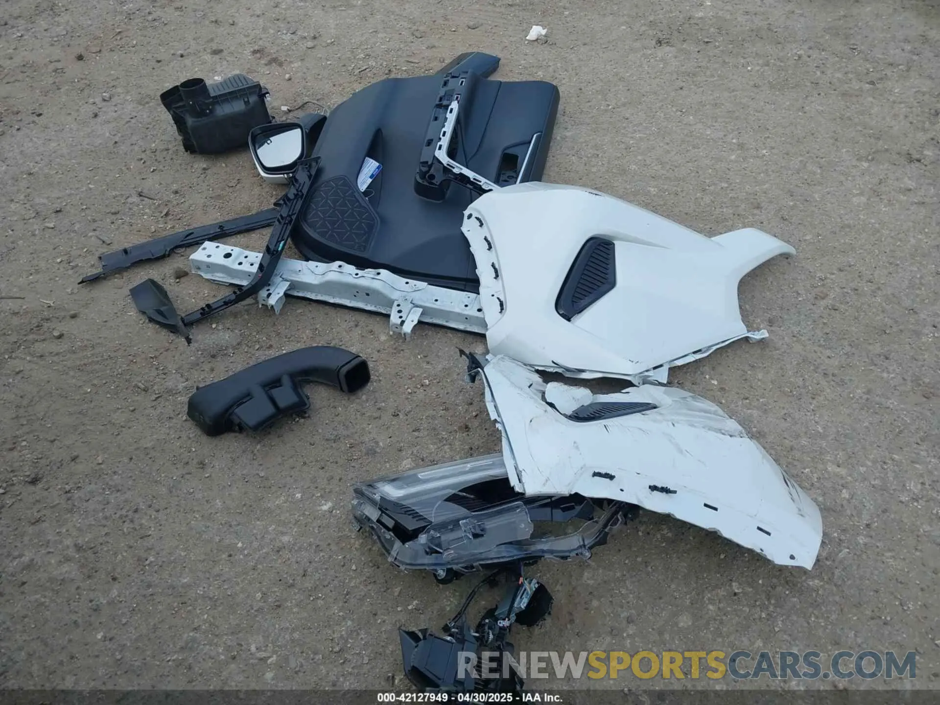 12 Photograph of a damaged car 4T3T6RFV0RU174548 TOYOTA RAV4 HYBRID 2024