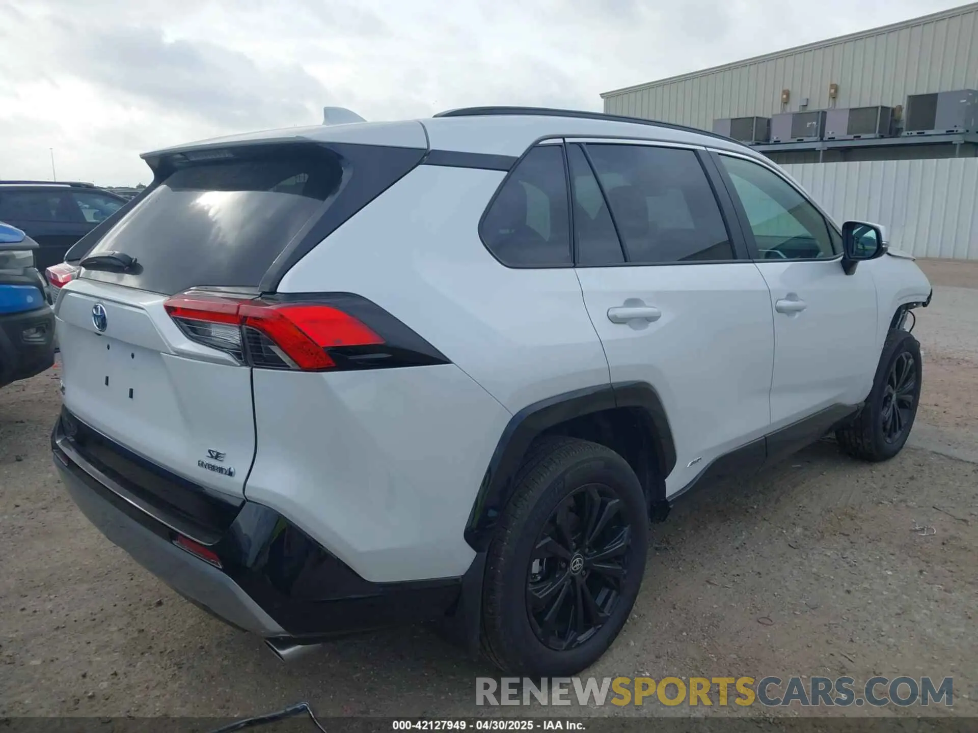 4 Photograph of a damaged car 4T3T6RFV0RU174548 TOYOTA RAV4 HYBRID 2024