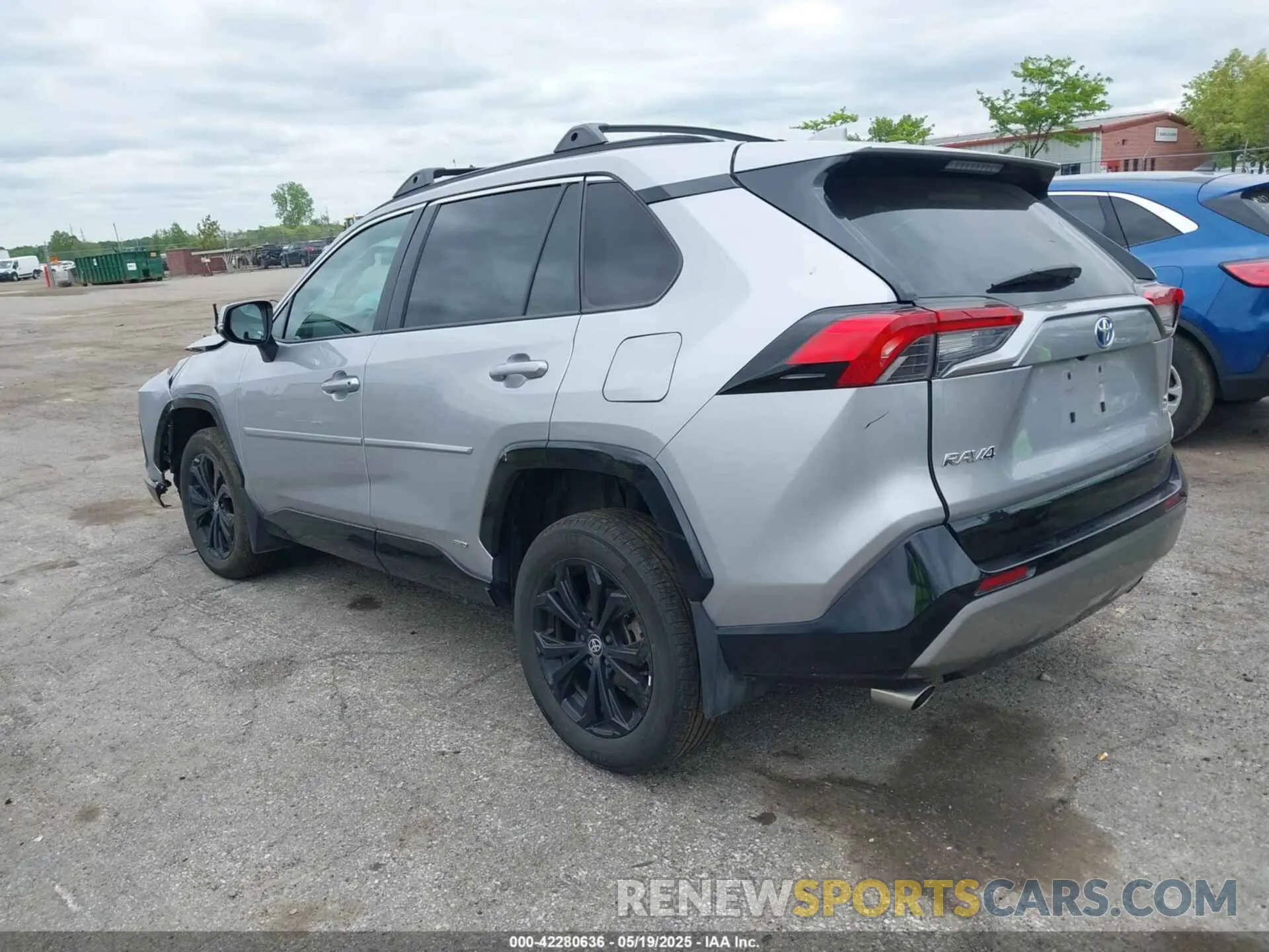 3 Photograph of a damaged car 4T3T6RFV2RU162482 TOYOTA RAV4 HYBRID 2024