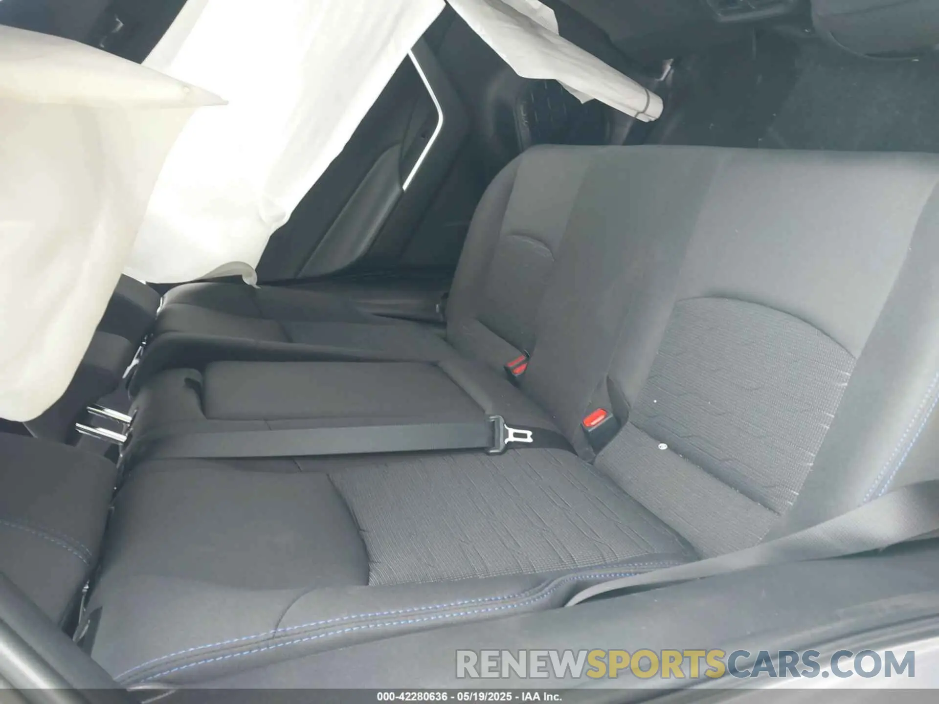 8 Photograph of a damaged car 4T3T6RFV2RU162482 TOYOTA RAV4 HYBRID 2024