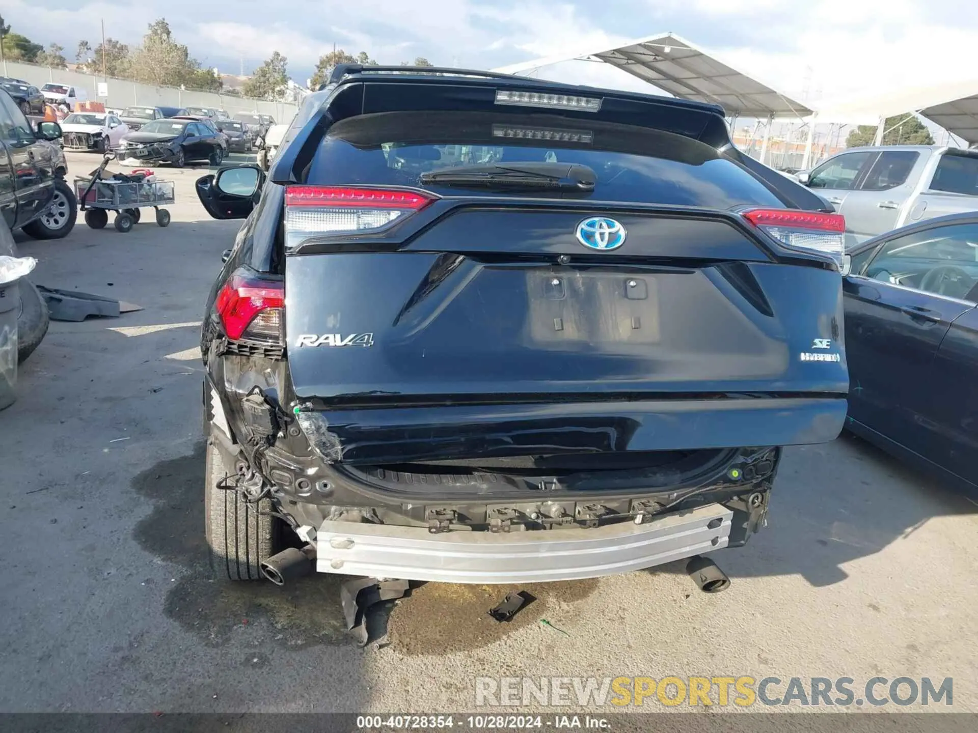 17 Photograph of a damaged car 4T3T6RFV3RU146016 TOYOTA RAV4 HYBRID 2024