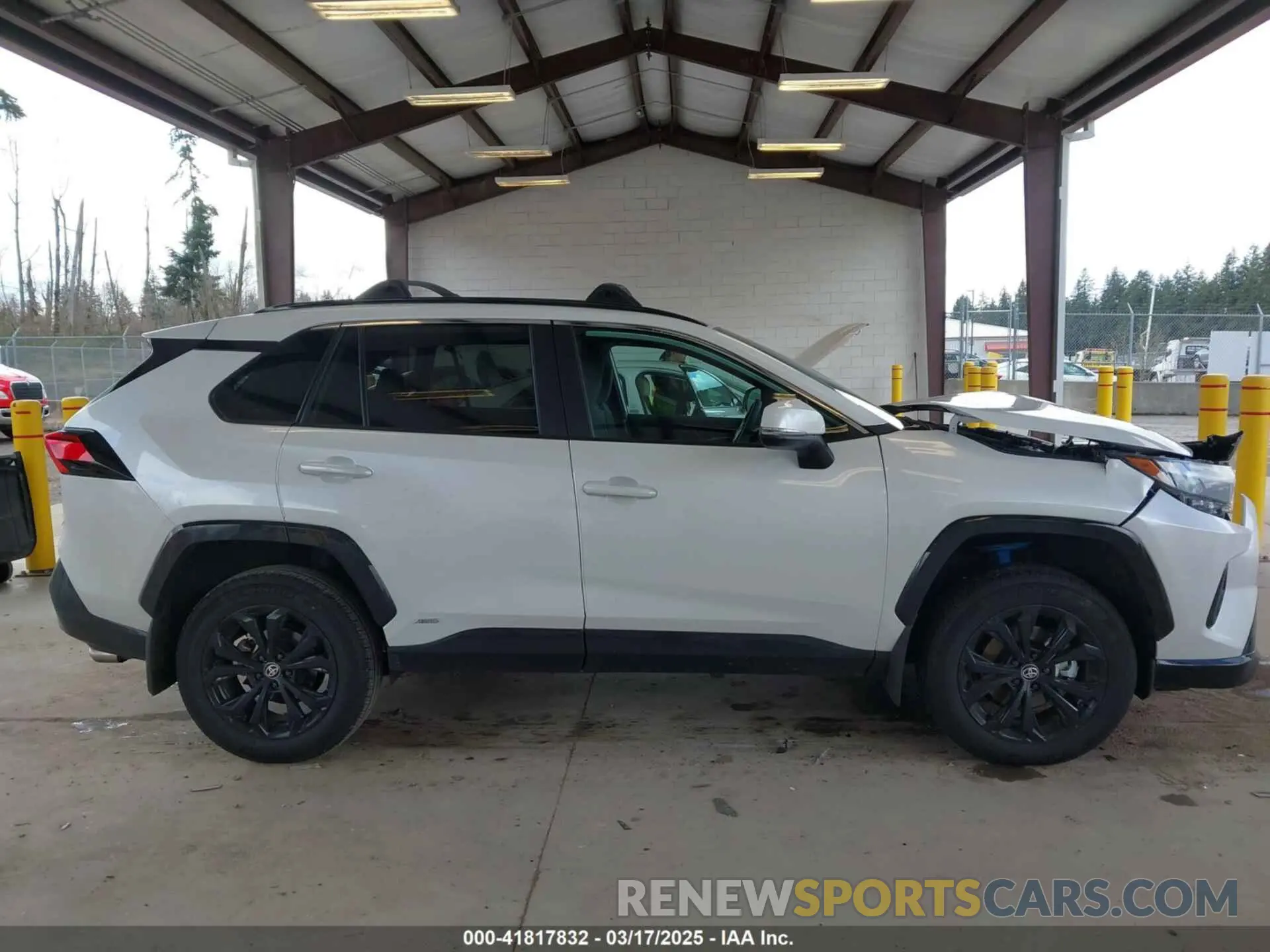 13 Photograph of a damaged car 4T3T6RFV3RU163656 TOYOTA RAV4 HYBRID 2024