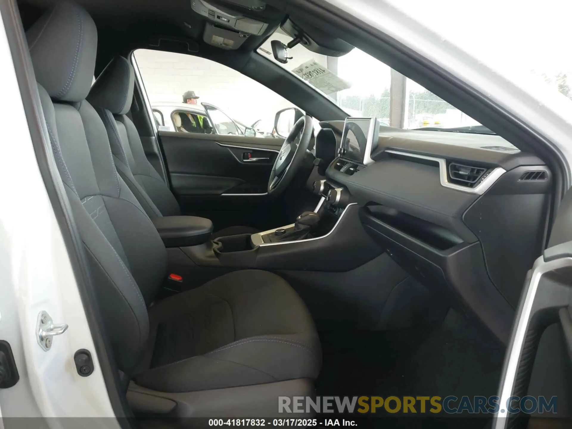 5 Photograph of a damaged car 4T3T6RFV3RU163656 TOYOTA RAV4 HYBRID 2024