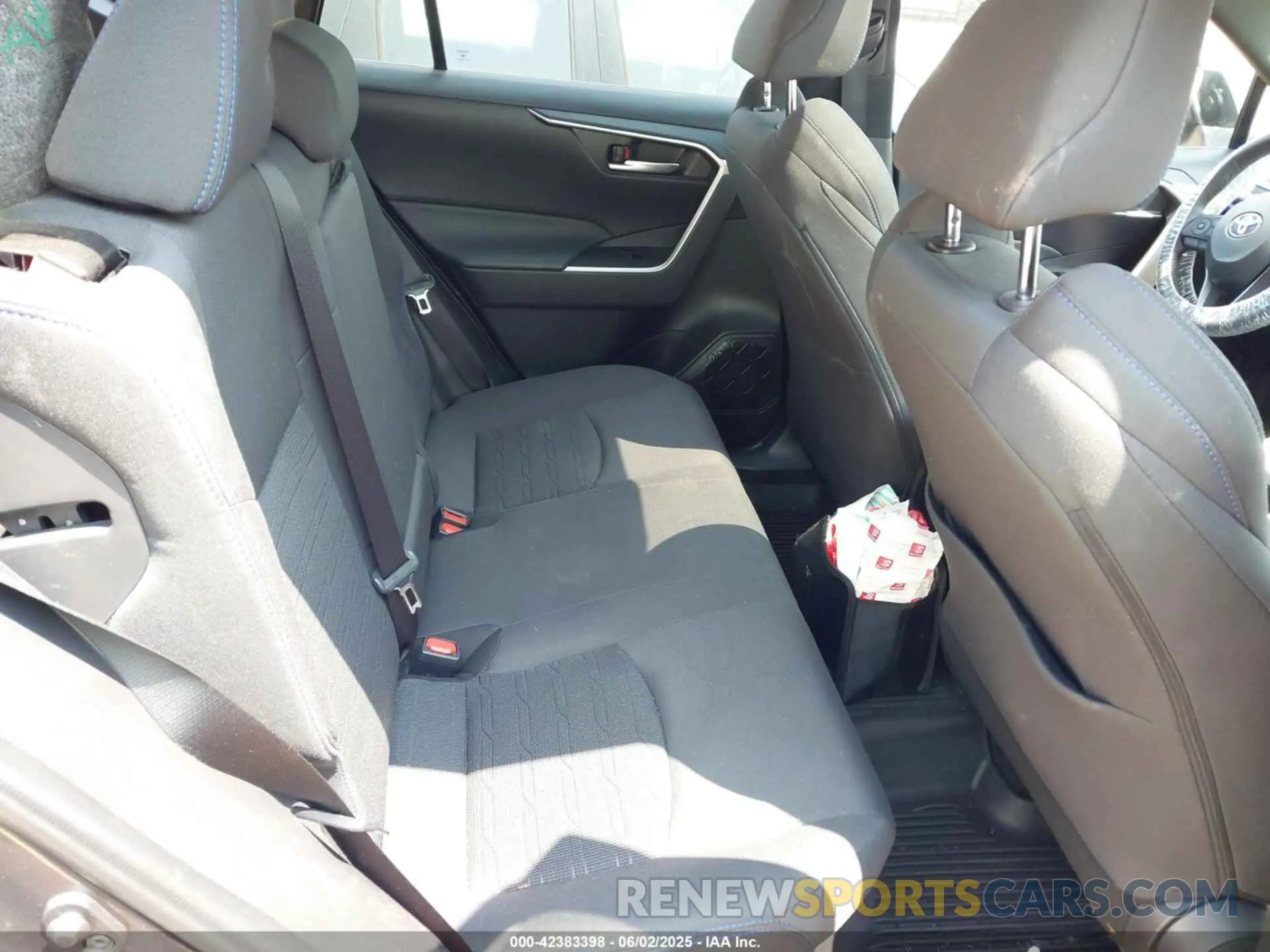 8 Photograph of a damaged car 4T3T6RFV4RU144159 TOYOTA RAV4 HYBRID 2024