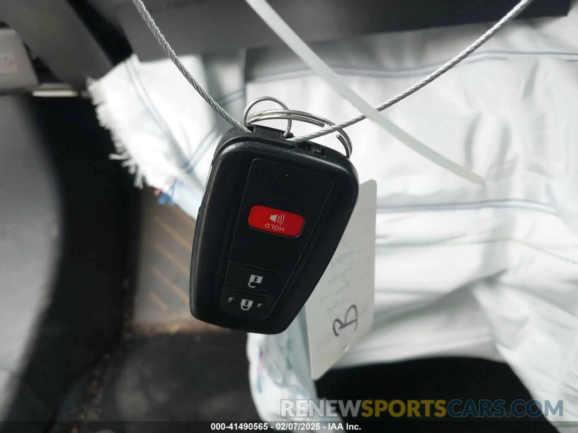11 Photograph of a damaged car 4T3T6RFV6RU166065 TOYOTA RAV4 HYBRID 2024