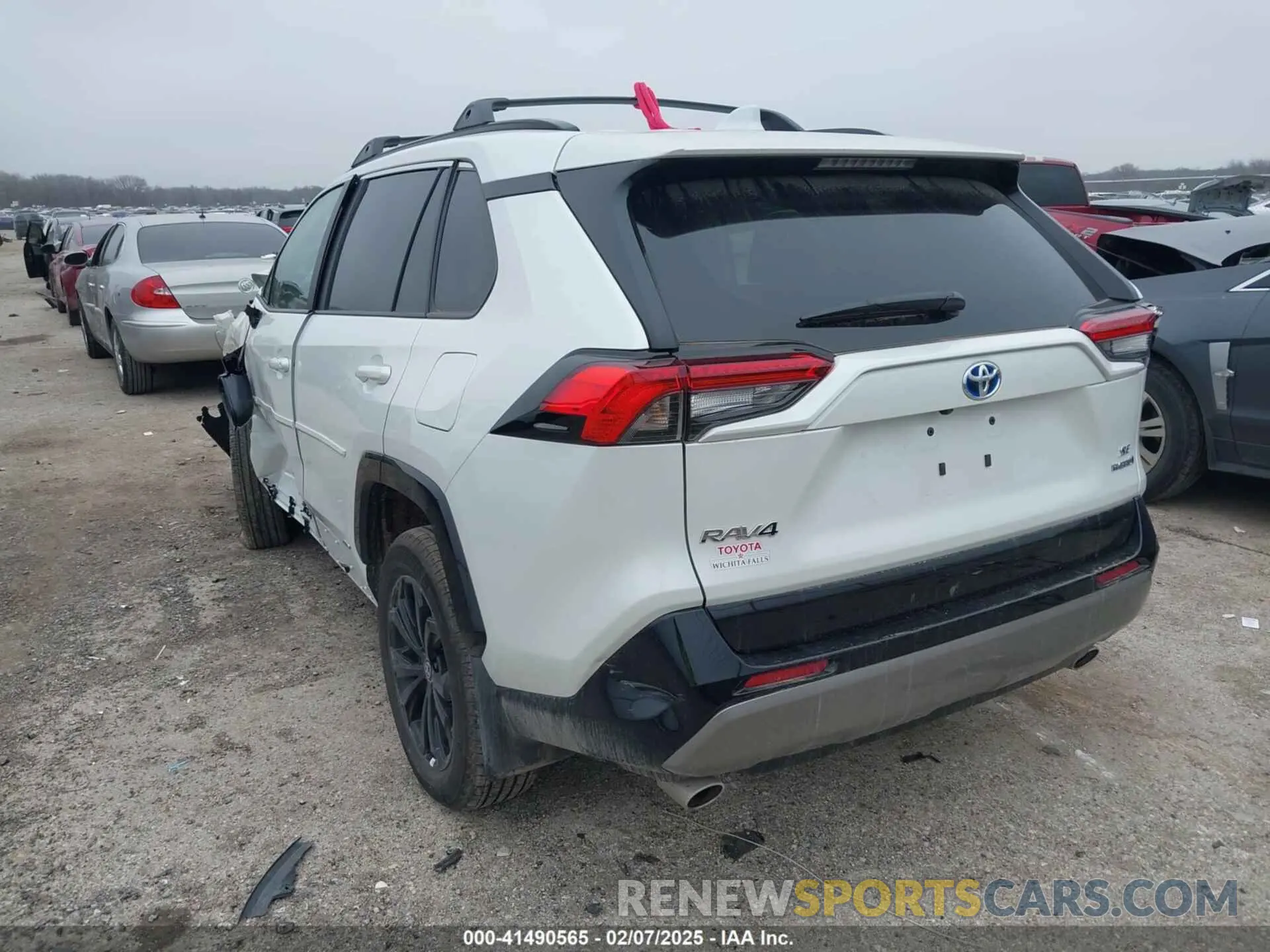 3 Photograph of a damaged car 4T3T6RFV6RU166065 TOYOTA RAV4 HYBRID 2024
