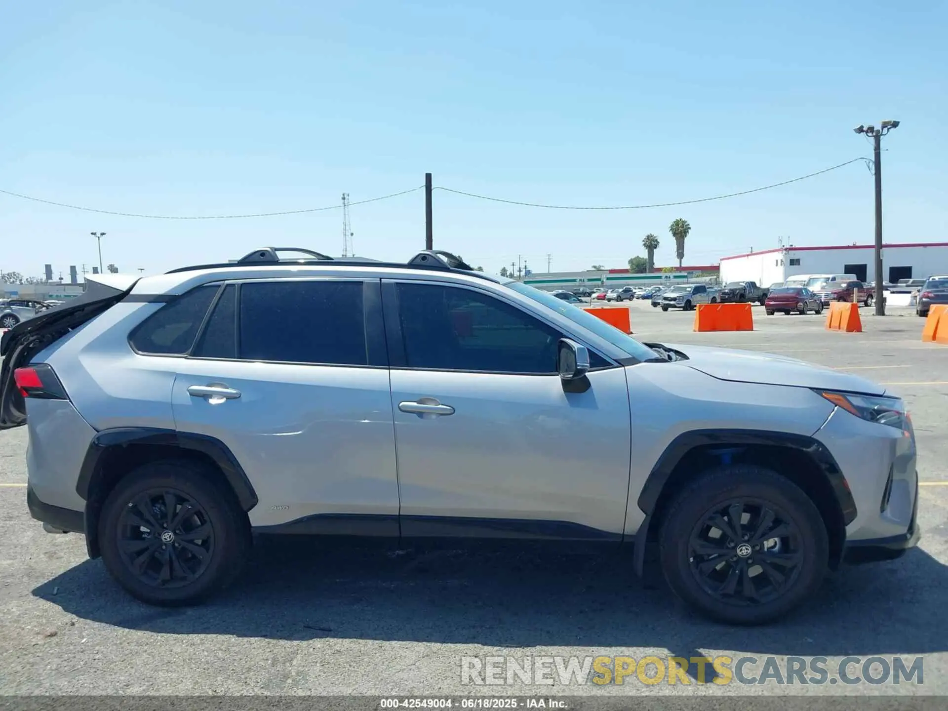12 Photograph of a damaged car 4T3T6RFV9RU146330 TOYOTA RAV4 HYBRID 2024