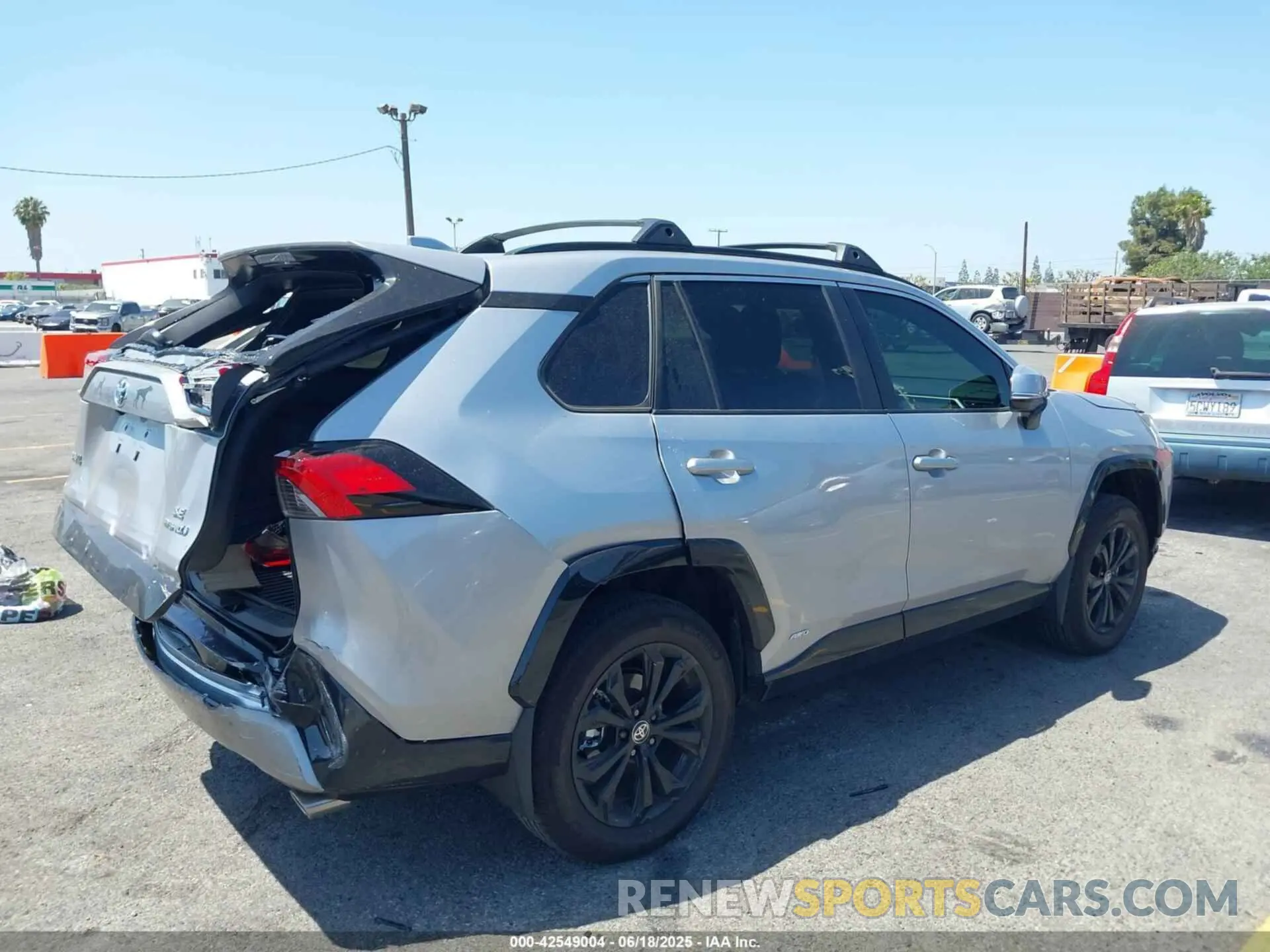 4 Photograph of a damaged car 4T3T6RFV9RU146330 TOYOTA RAV4 HYBRID 2024