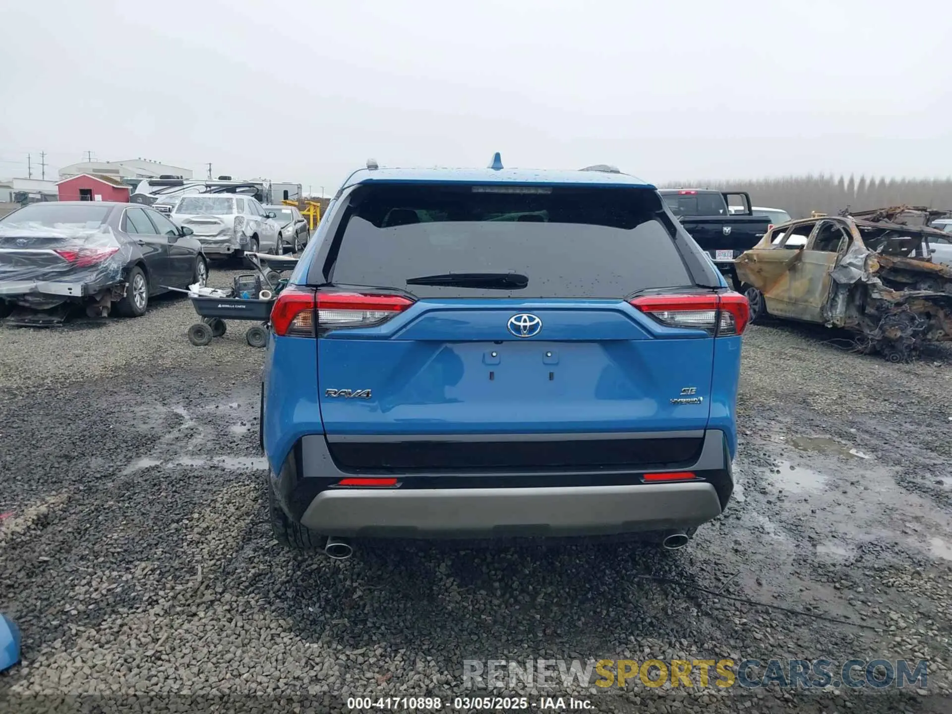 17 Photograph of a damaged car JTM16RFV3RJ044091 TOYOTA RAV4 HYBRID 2024