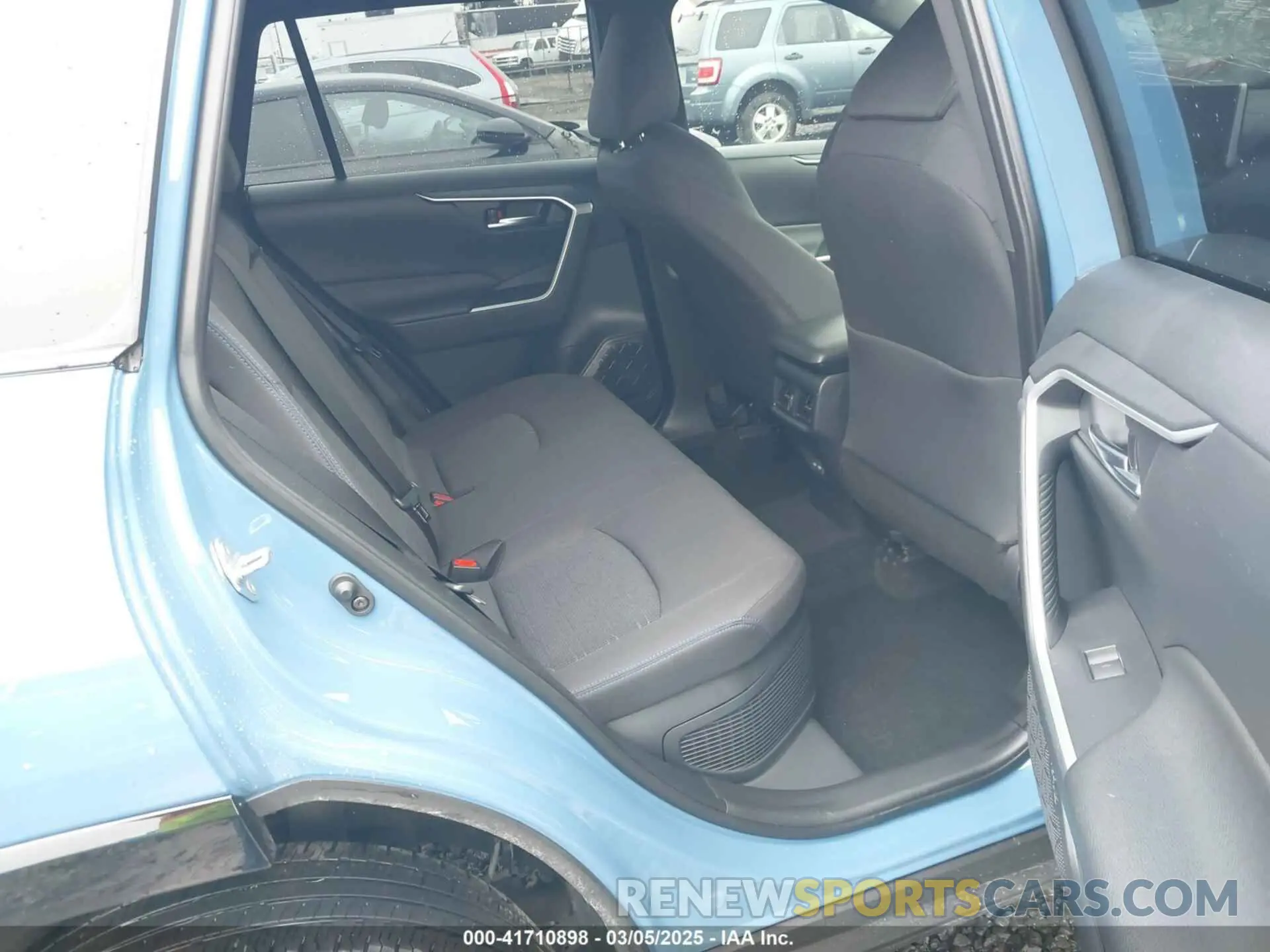 8 Photograph of a damaged car JTM16RFV3RJ044091 TOYOTA RAV4 HYBRID 2024