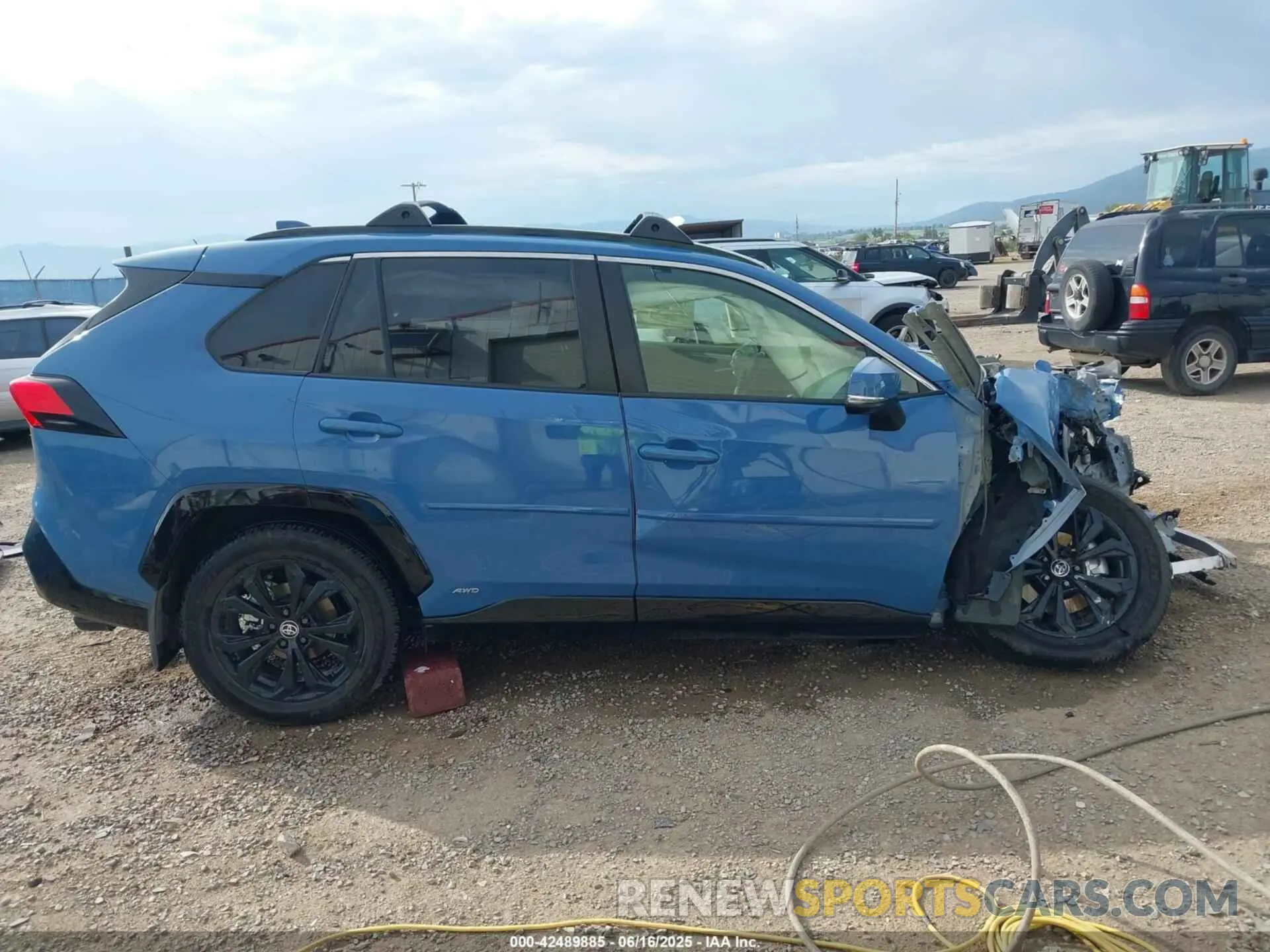 14 Photograph of a damaged car JTM16RFV4RD139533 TOYOTA RAV4 HYBRID 2024